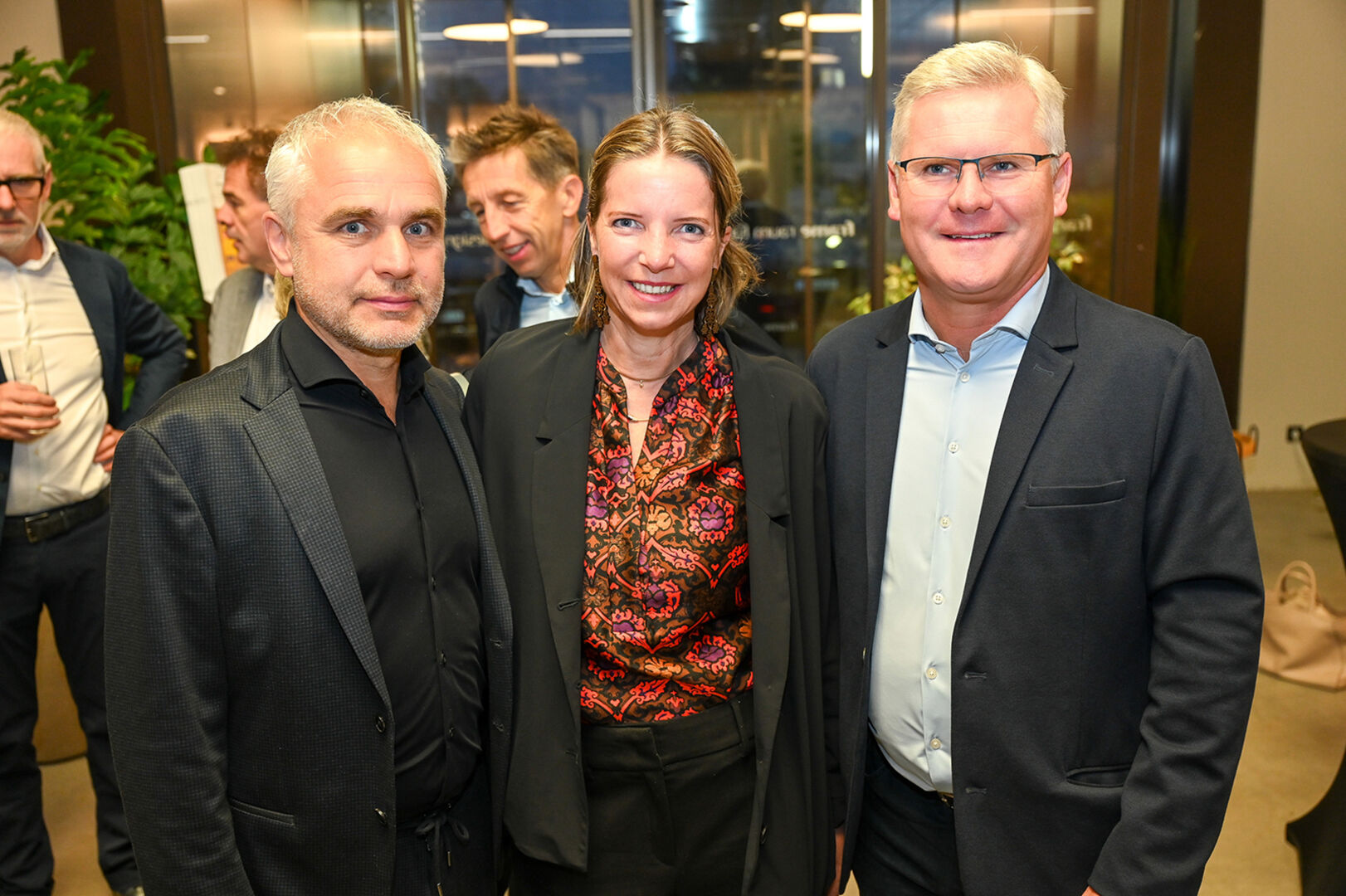 SOV-Präsident Manfred Schnetzer (Wirtschaftskanzlei), Gerda Schnetzer Sutterlüty (Regional- und Standortentwicklung) und Klaus Baldauf (Nägele Wohnbau) (v. li.)