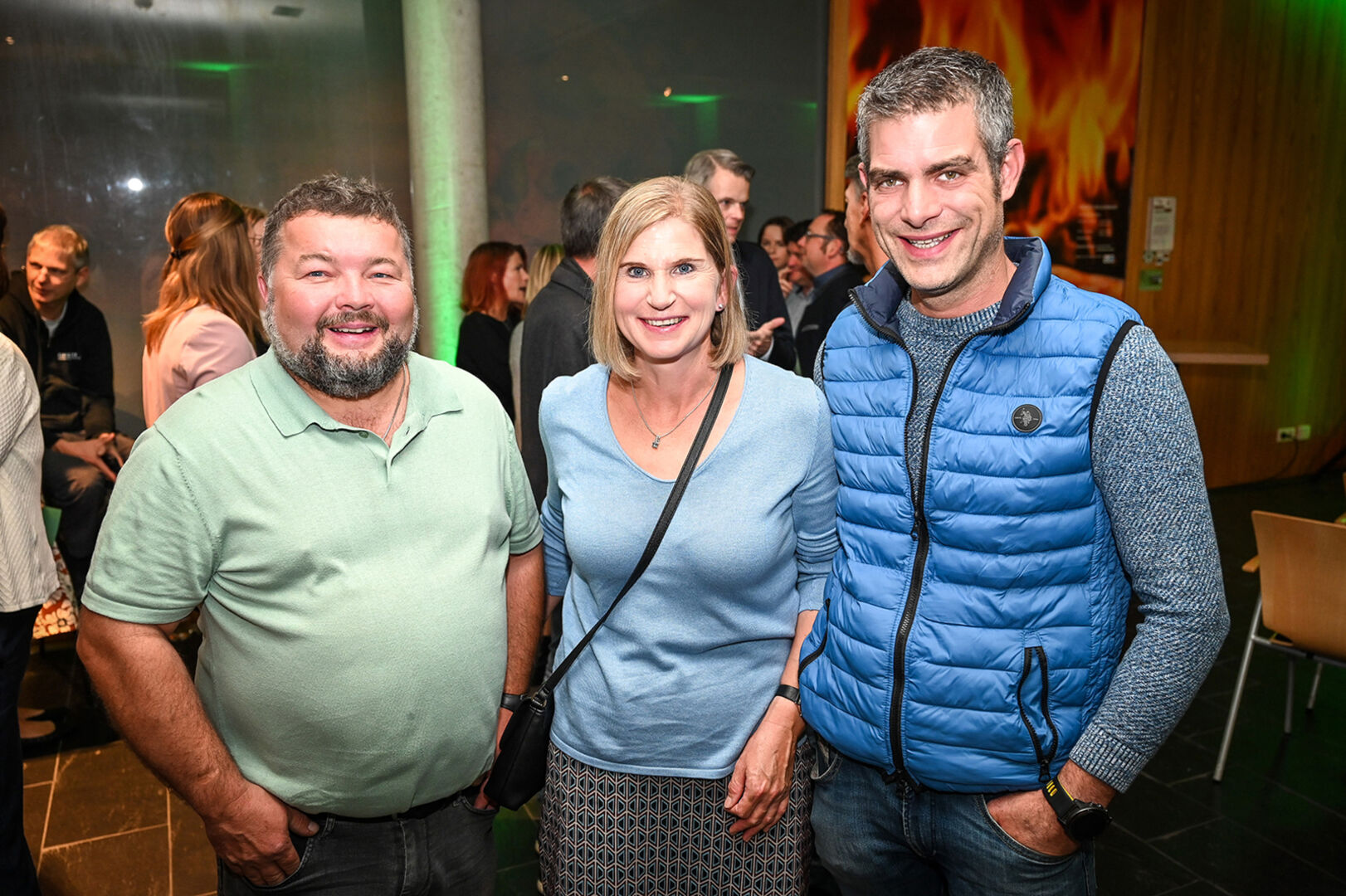 Simon Ölz (PRISMA Leitung Facility Vorarlberg) (re.) mit Impulszentrum Hausmeister Josef Waltner und Helga