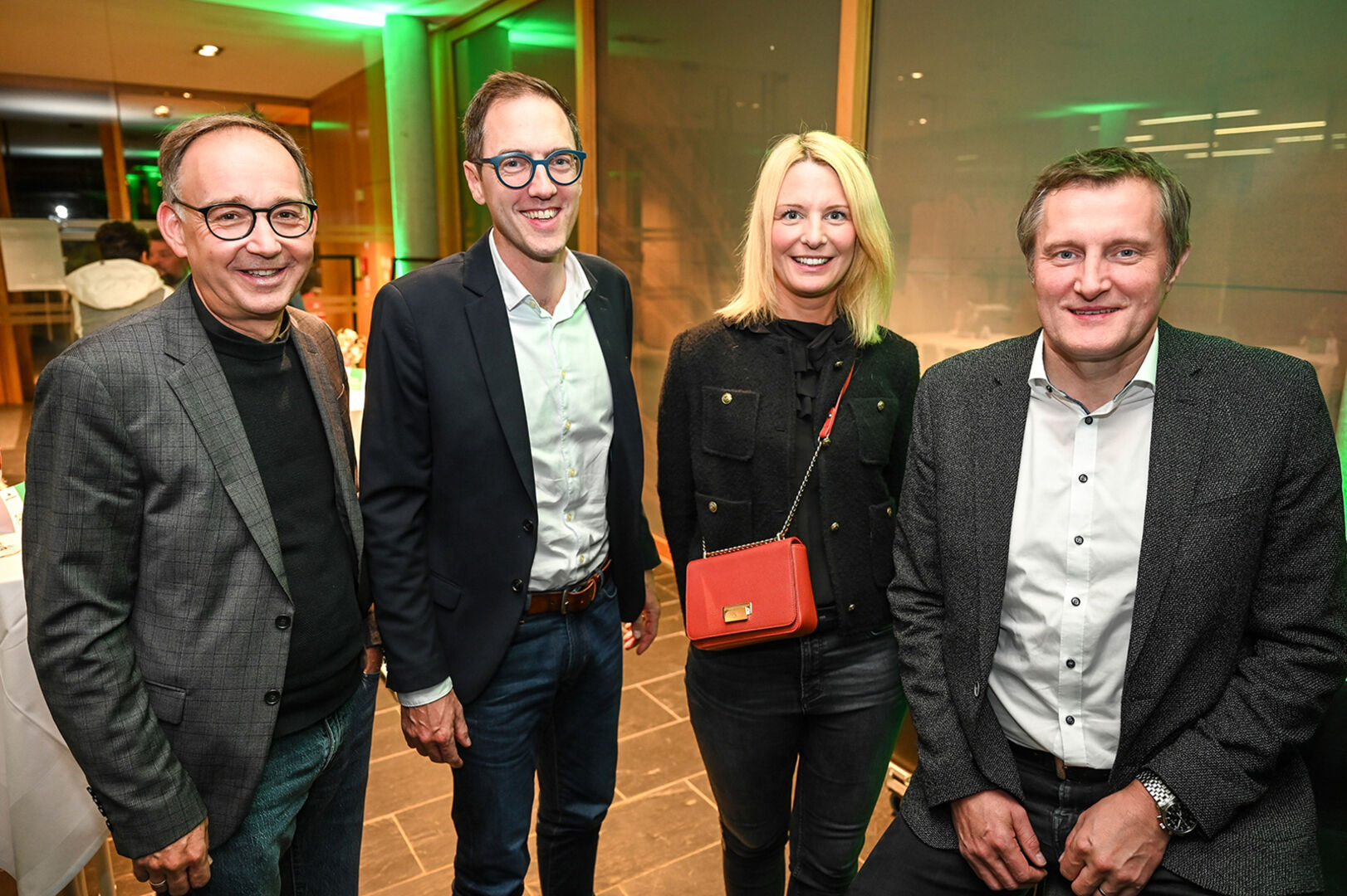 Von PRISMA: Stefan Nachbaur (GF Deutschl.), Nikolaus Ess (GF Vorarlberg), Melanie Fleisch (Ltg. Standort-Management), Reinhold Fischer (GF Finanzmanagement)