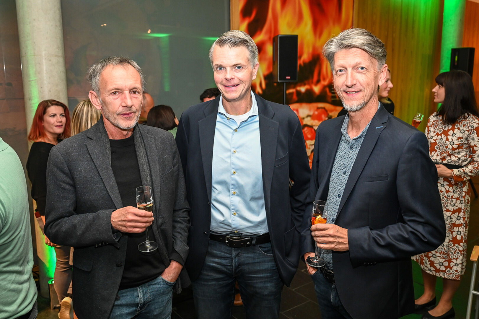 Prokurist Alexander Frischmann (PRISMA, mi.) mit Wise Geser (li.) und Walter Felder vom Architekturbüro Felder Geser Egg.