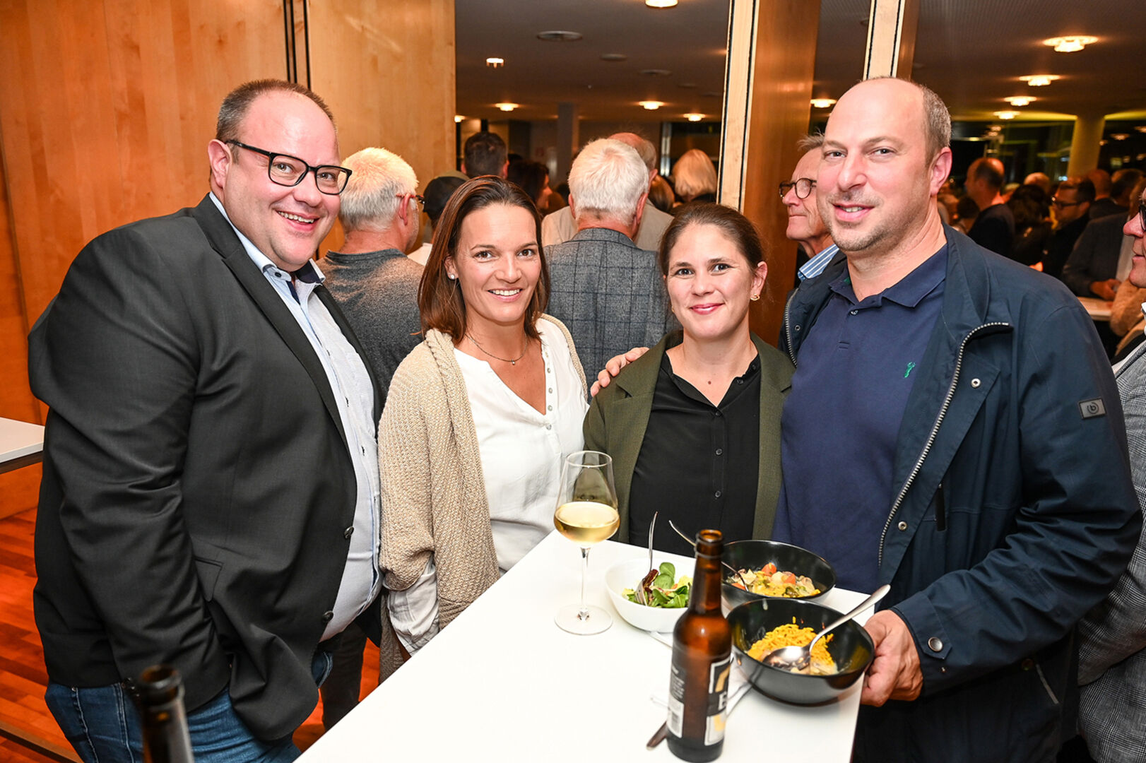 Martin Fussenegger (M-Immobilien) und Frau Franziska Fussenegger-Kneifel,  Doris Köb-Hagleitner mit Gatte Christian Köb (Berchtold Installationen) (v. li.)