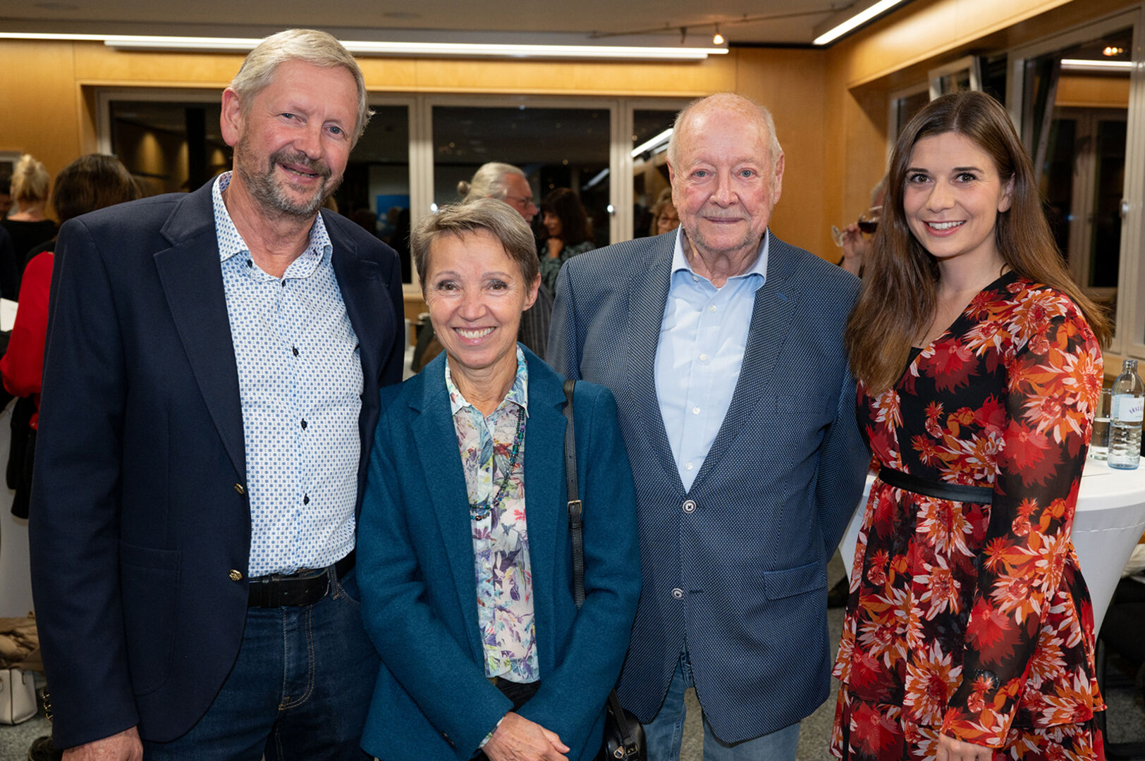 Werner und Inge Manahl, Kurt Schneider und Kerstin Keckeis (Sparkassenfiliale Leiblachtal)