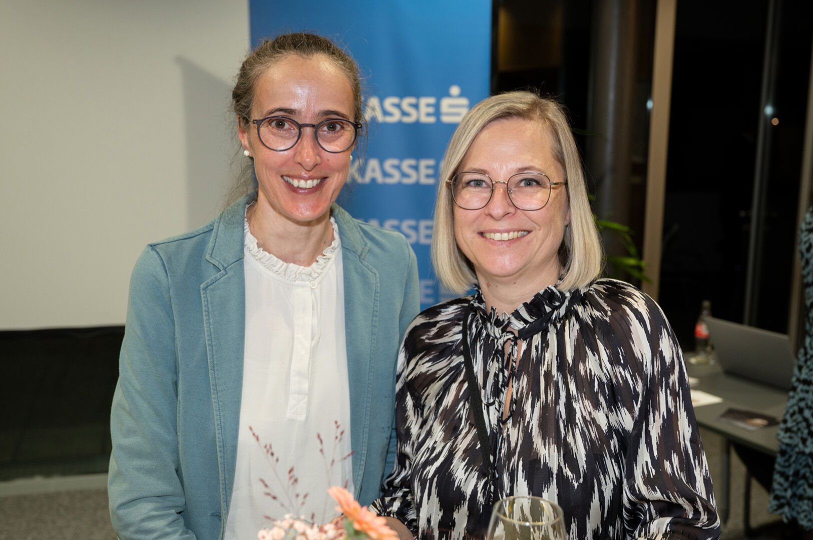 Bettina Gmeiner-Winder (Fotografin) und Sabine Bösch (Lustenau) (v. li.)