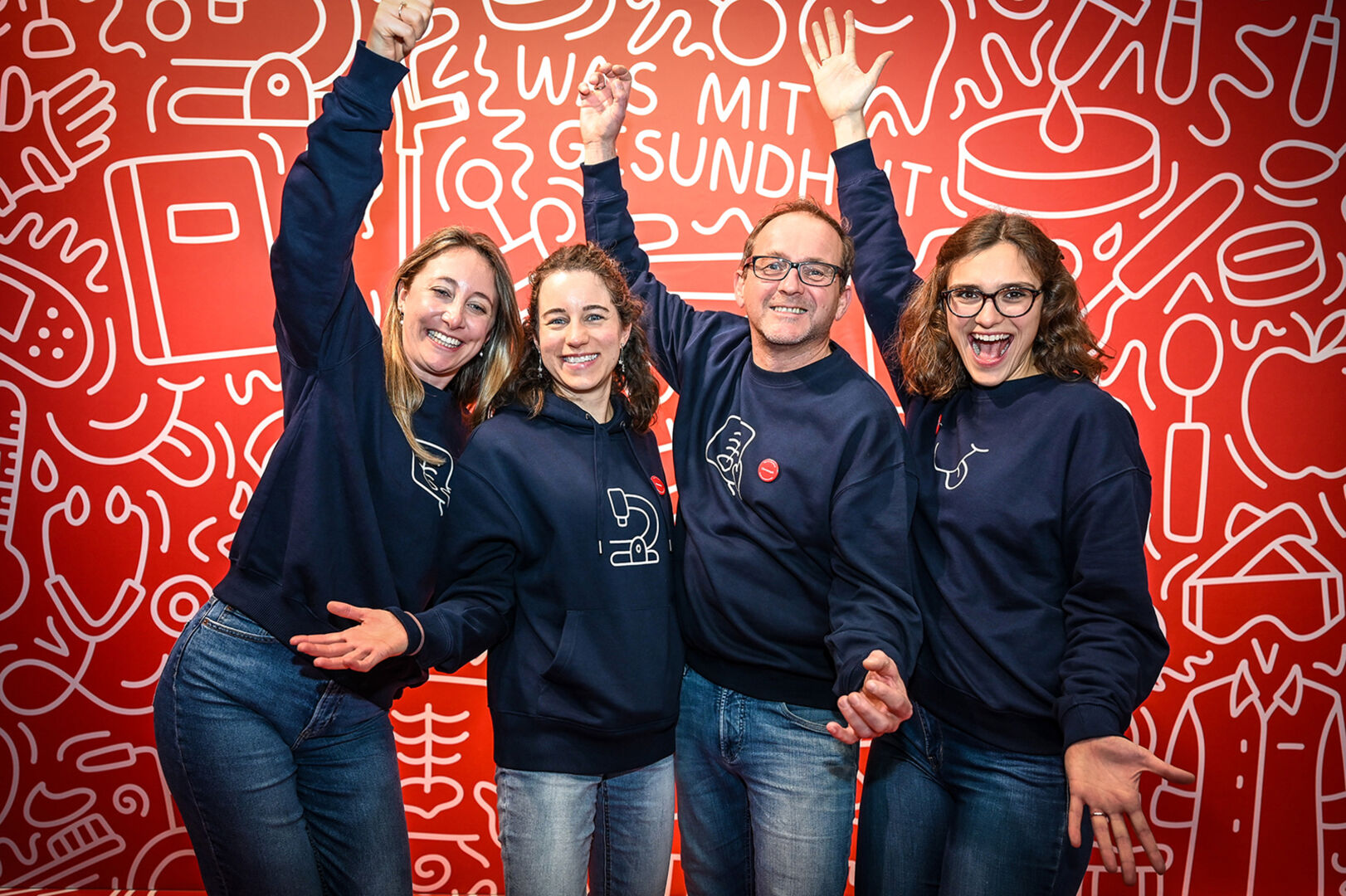 Natalie Braun (Bio Medizinische Analytik), Julia  Müller und Christoph Hinterleitner (beide Radiologietechnologie) und Karoline Hölzl (Logopadie) (v. li.)