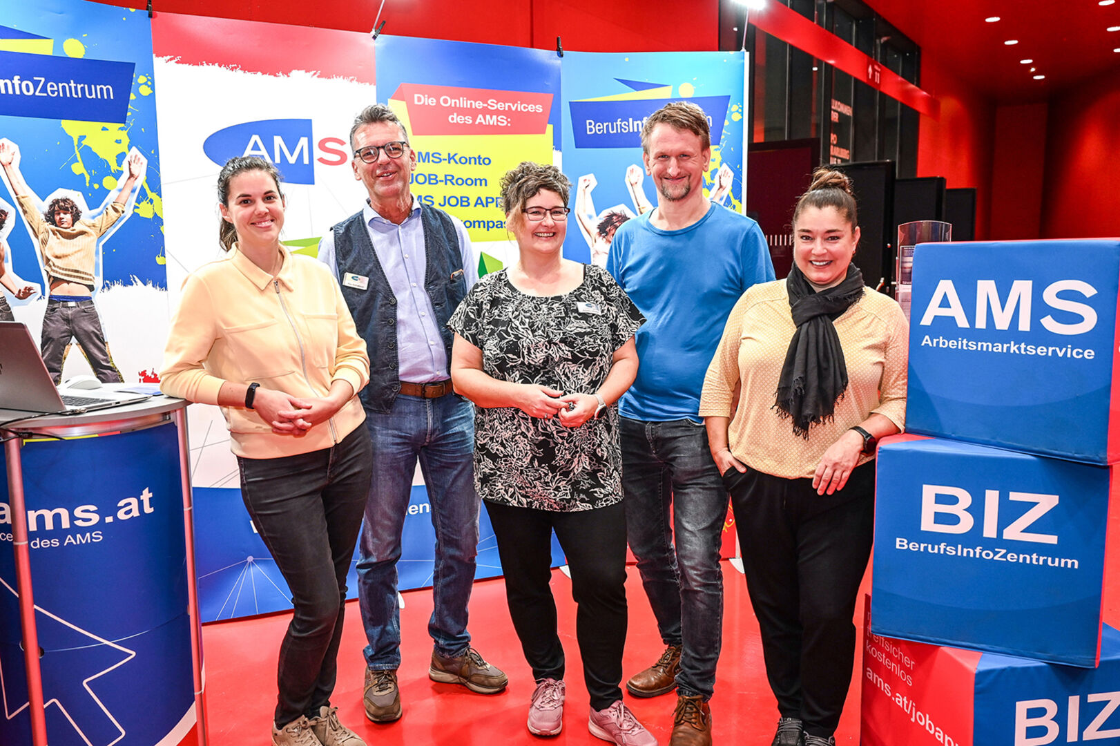 Das AMS Team: Bianca Horak; Peter Bodingbauer, Alexandra Lammer, Stefan Vögel und Tanja Bischof (v. li.)