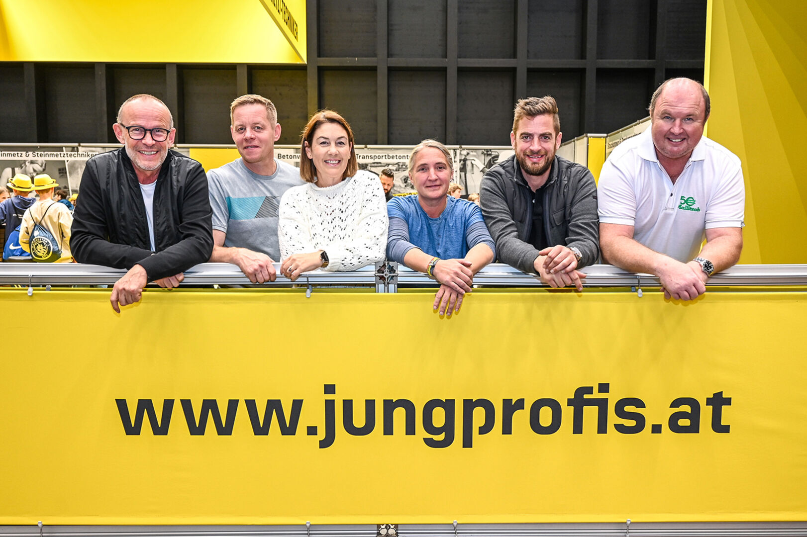 Innungsmeister Franz Kopf, Daniel Entner, GF Sabrina Nicolussi, Martina Purtscher, Markus Loser und Martin Mallitsch (alle Baunebengewerbe) (v. li.)