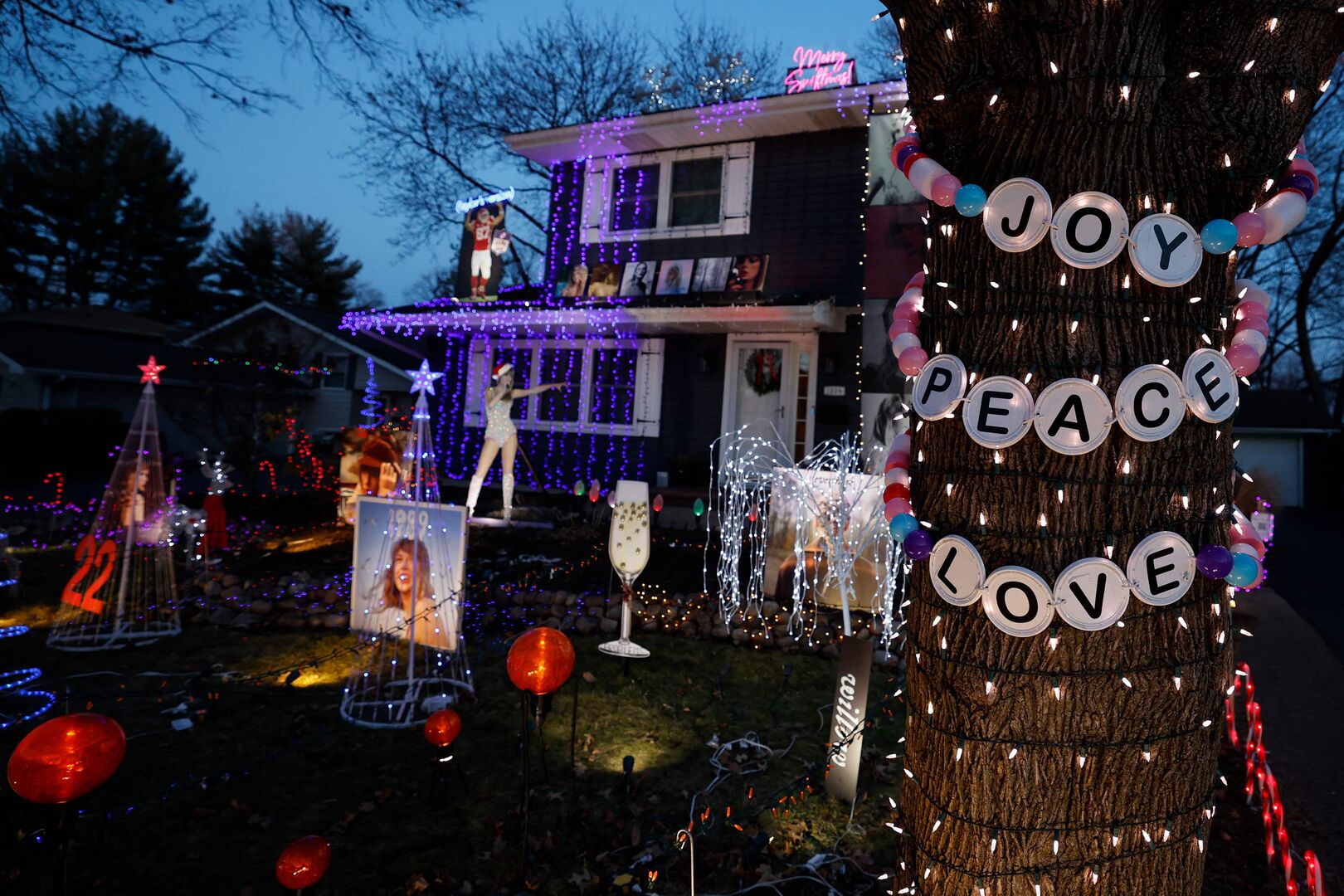 Haus der Scotts mit Taylor Swift Dekorationen