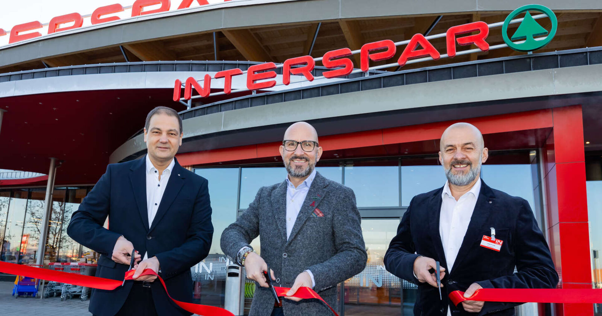 Geschäftsführer Johannes Holzleitner, Bürgermeister Michael Schumacher und Geschäftsleiter Interspar Leibnitz Josef Fuchs (v.l.)
