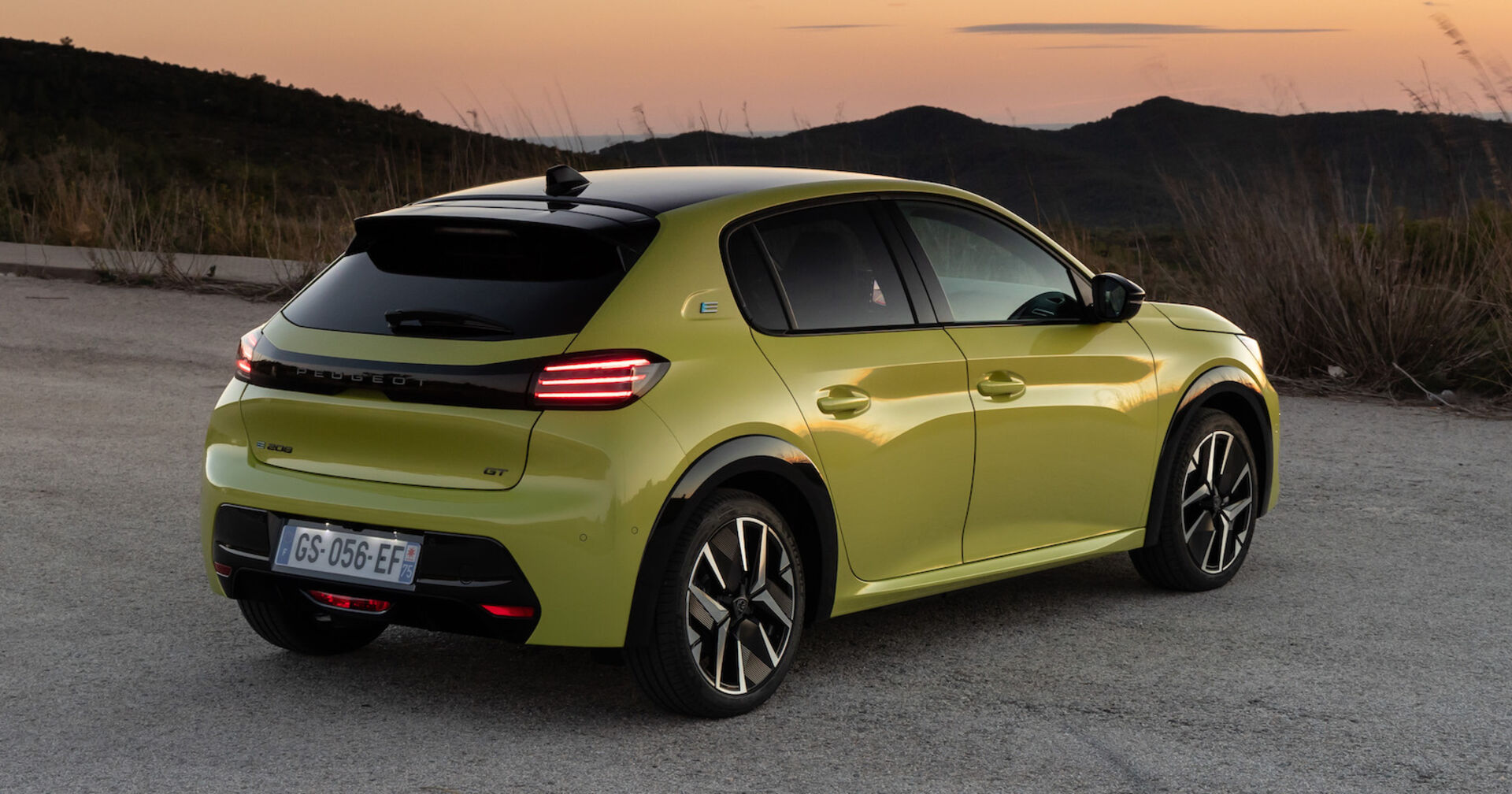 Heckansicht des Peugeot E 208