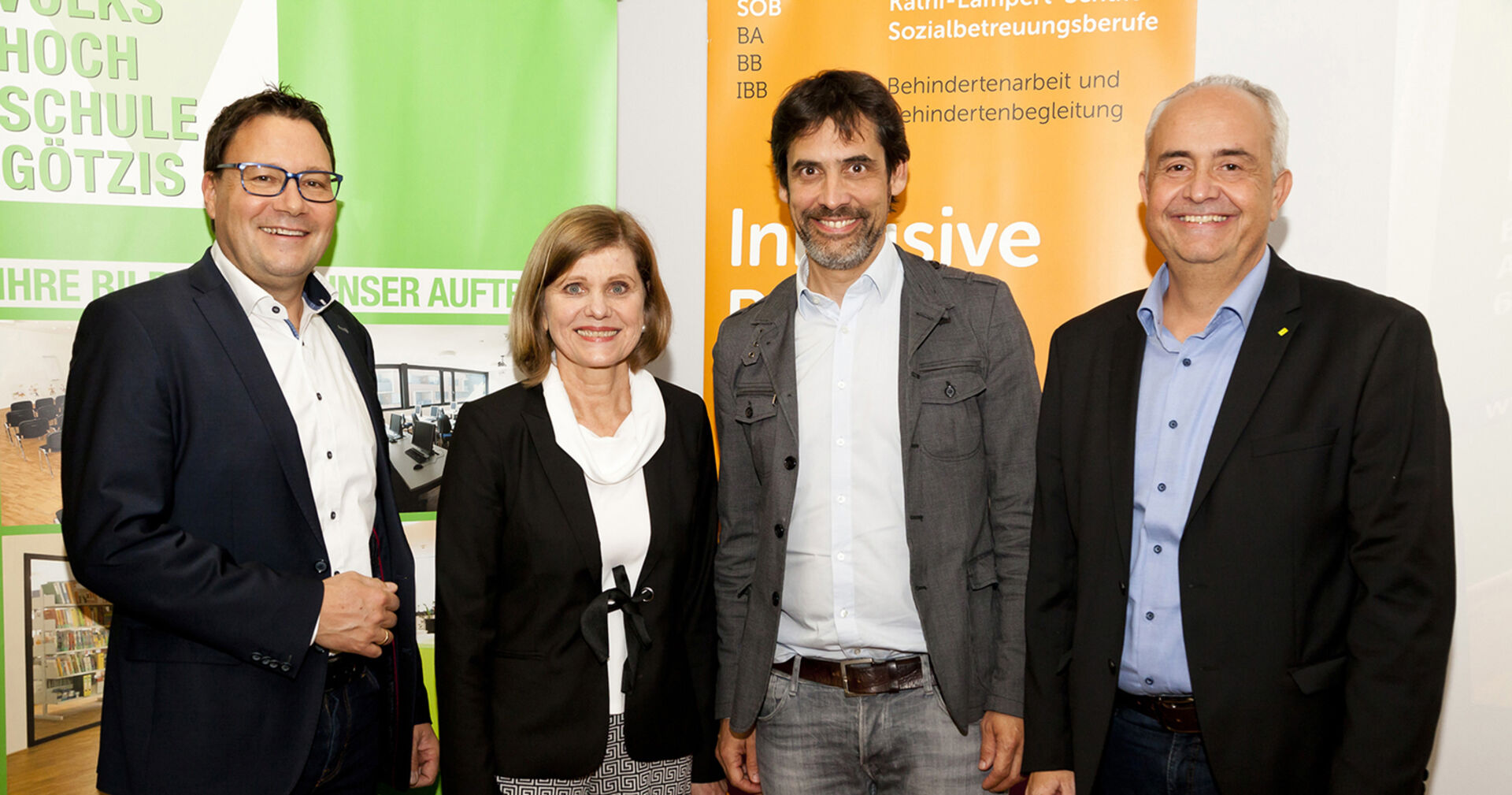 VHS Geschäftsführer Stefan Fischnaller, Landesstatthalterin Barbara  Schöbi-Fink, Direktor Kathi-Lampert-Schule Christoph Schindegger, Bgm. Manfred Böhmwalder