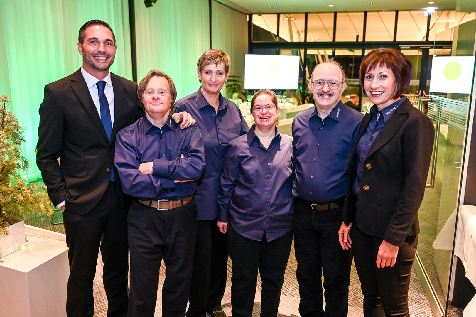 Kantine.L Service-Team: Gastroleiter Georg Eberharter, Andreas Hummer, Marika Robosch, Anita Decker, Peter Tihany-Meitinger und Karin Werner