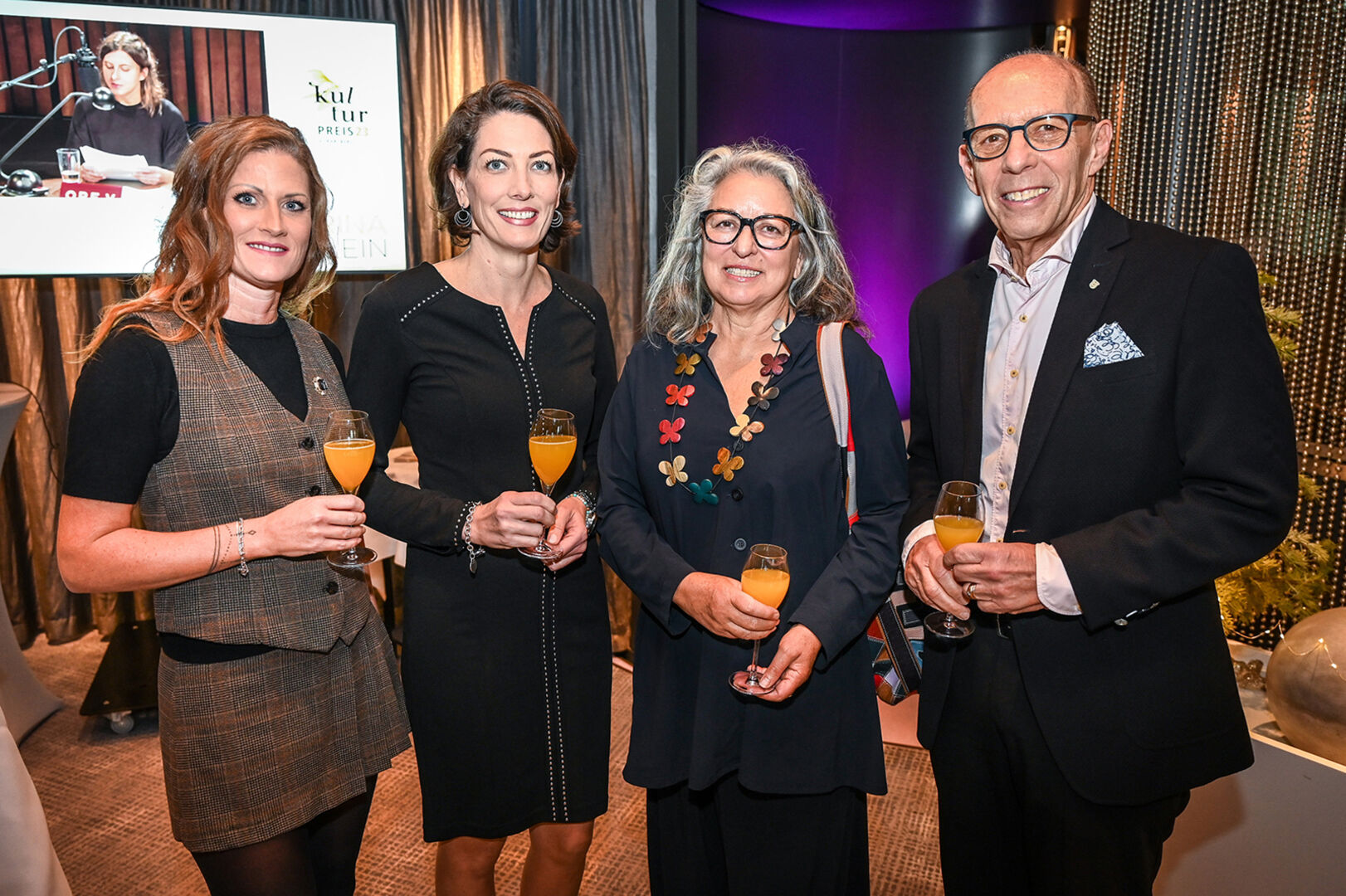 Claudia Gschliesser (Donau Versicherung), StR Veronika Marte, Evelyne und StR Michael Rauth (v. li.)