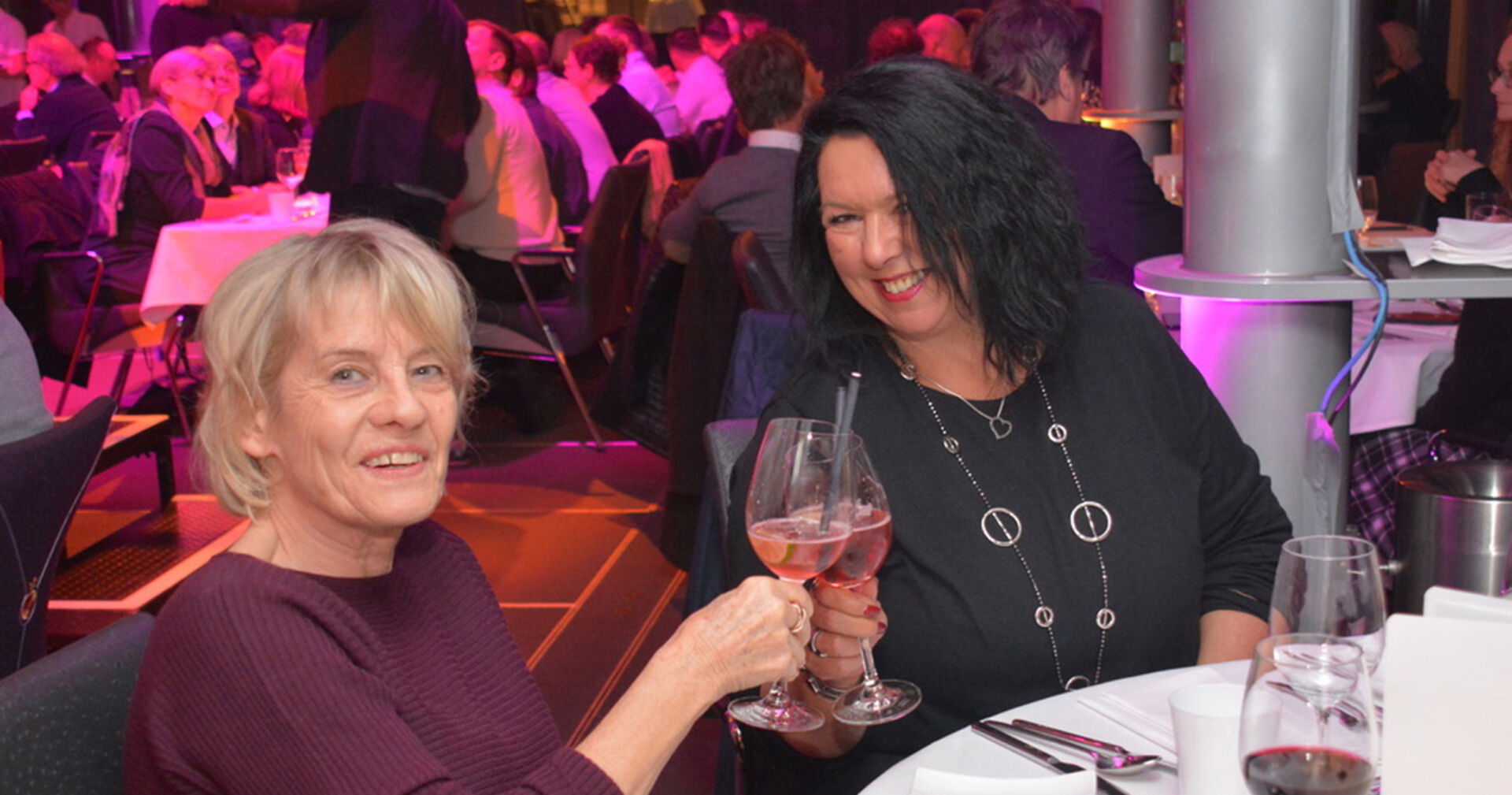 Ulrike Fenkart und Ines Gasser.