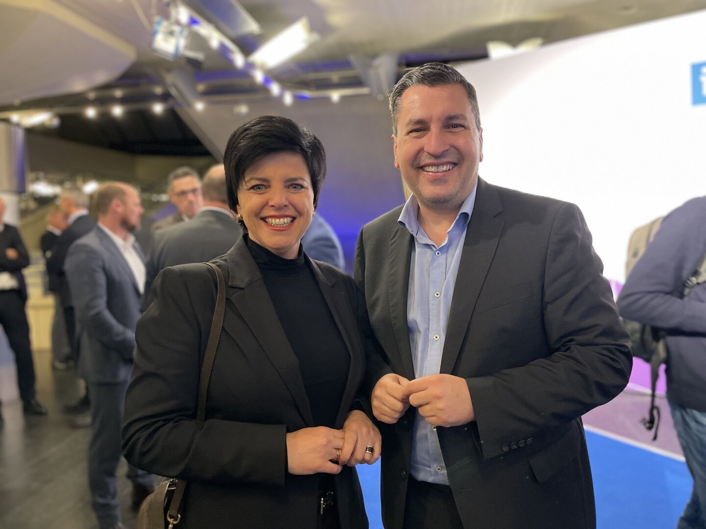 Karin Seiler (Tirol Werbung) mit Marcus Hofer (Standortagentur Tirol).