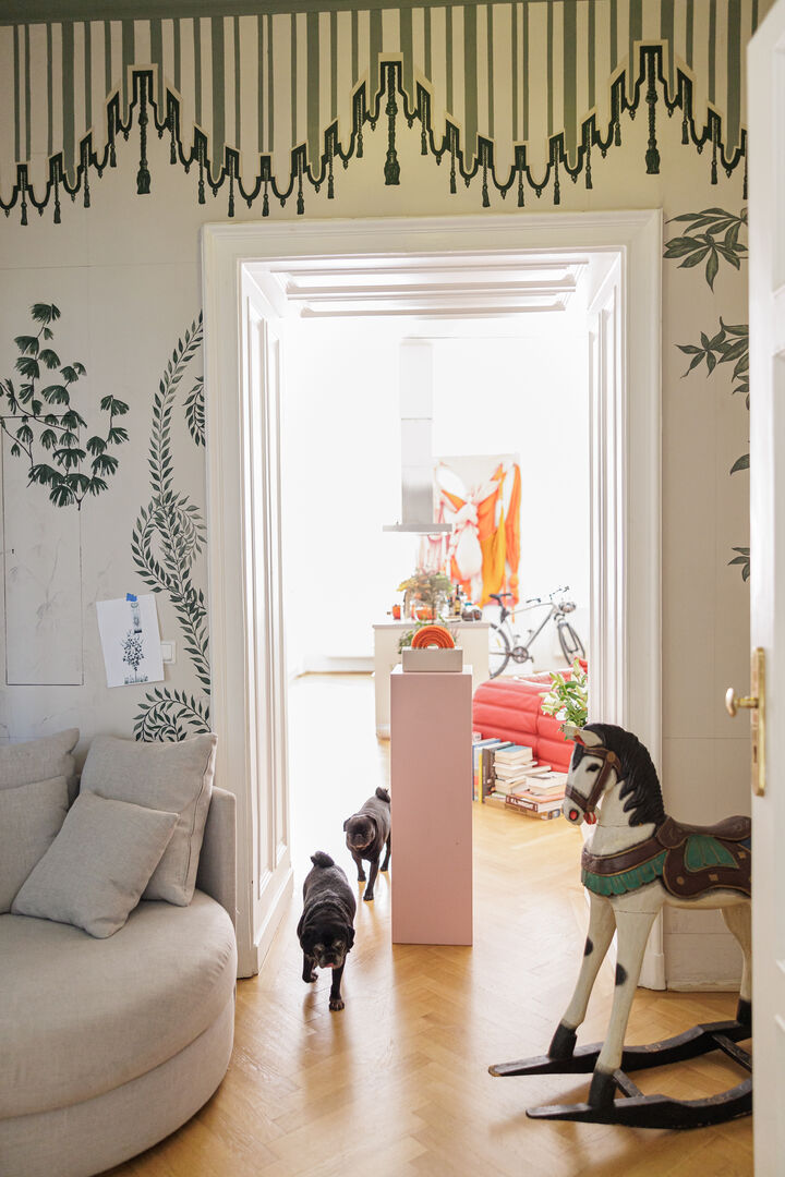 Eingangsbereich mit Hunden