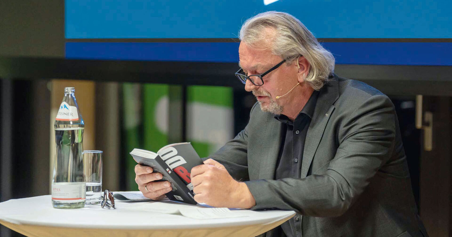 Robert Eichenauer bei seiner &quot;BARDO&quot;-Lesung im Headquarter der Energie Steiermark in Graz.