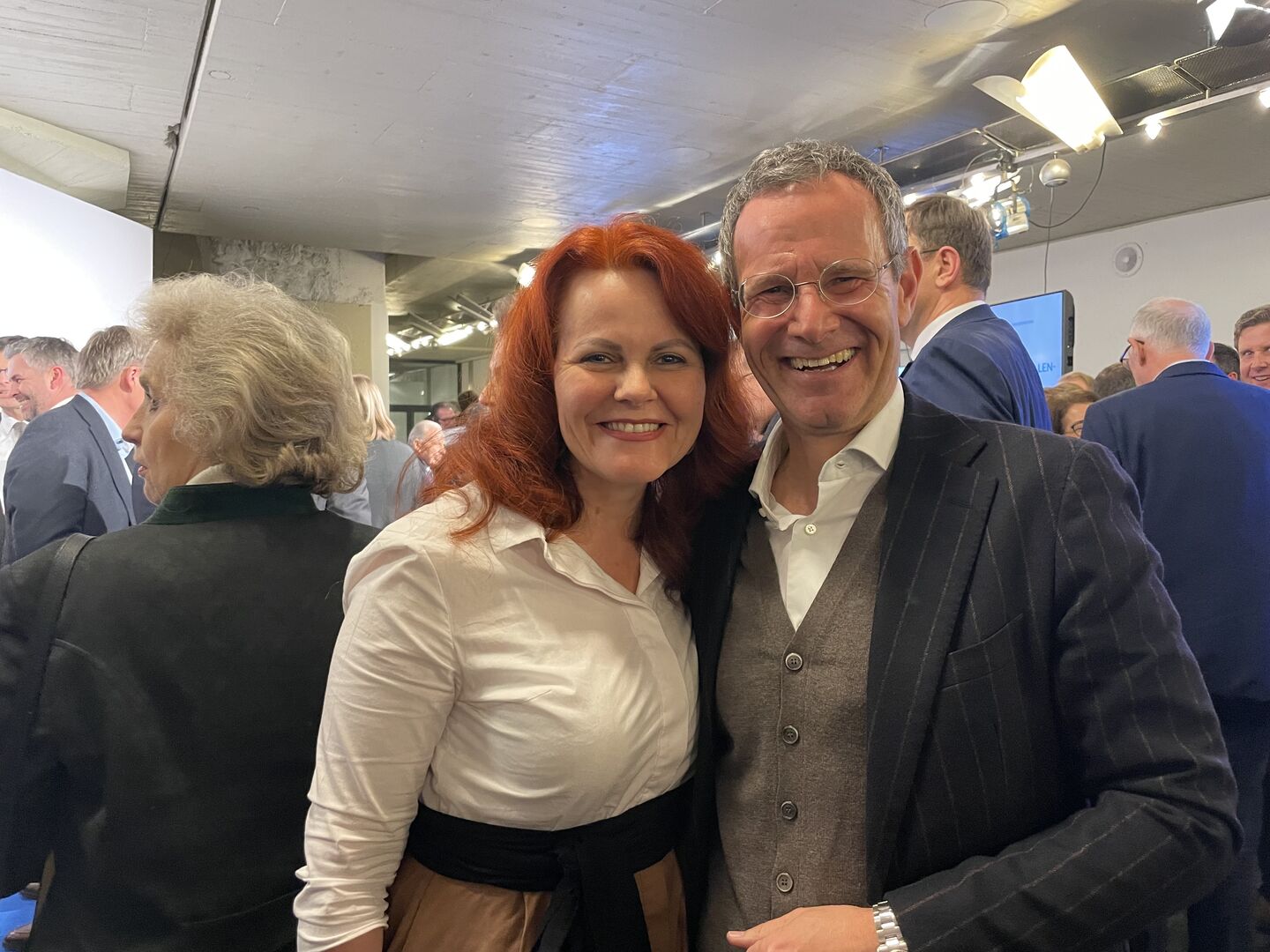 Landesrätin Cornelia Hagele mit Manfred Pletzer.