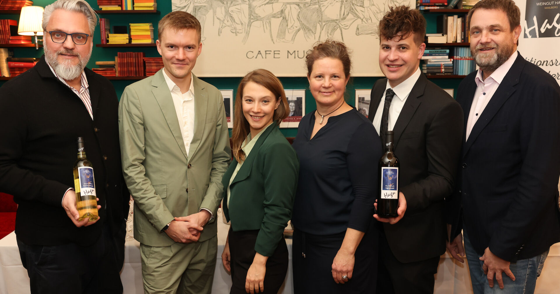 Präsentation des Ballweins des Ballsongs im Cafe Museum | Credit: Katharina Schiffl: