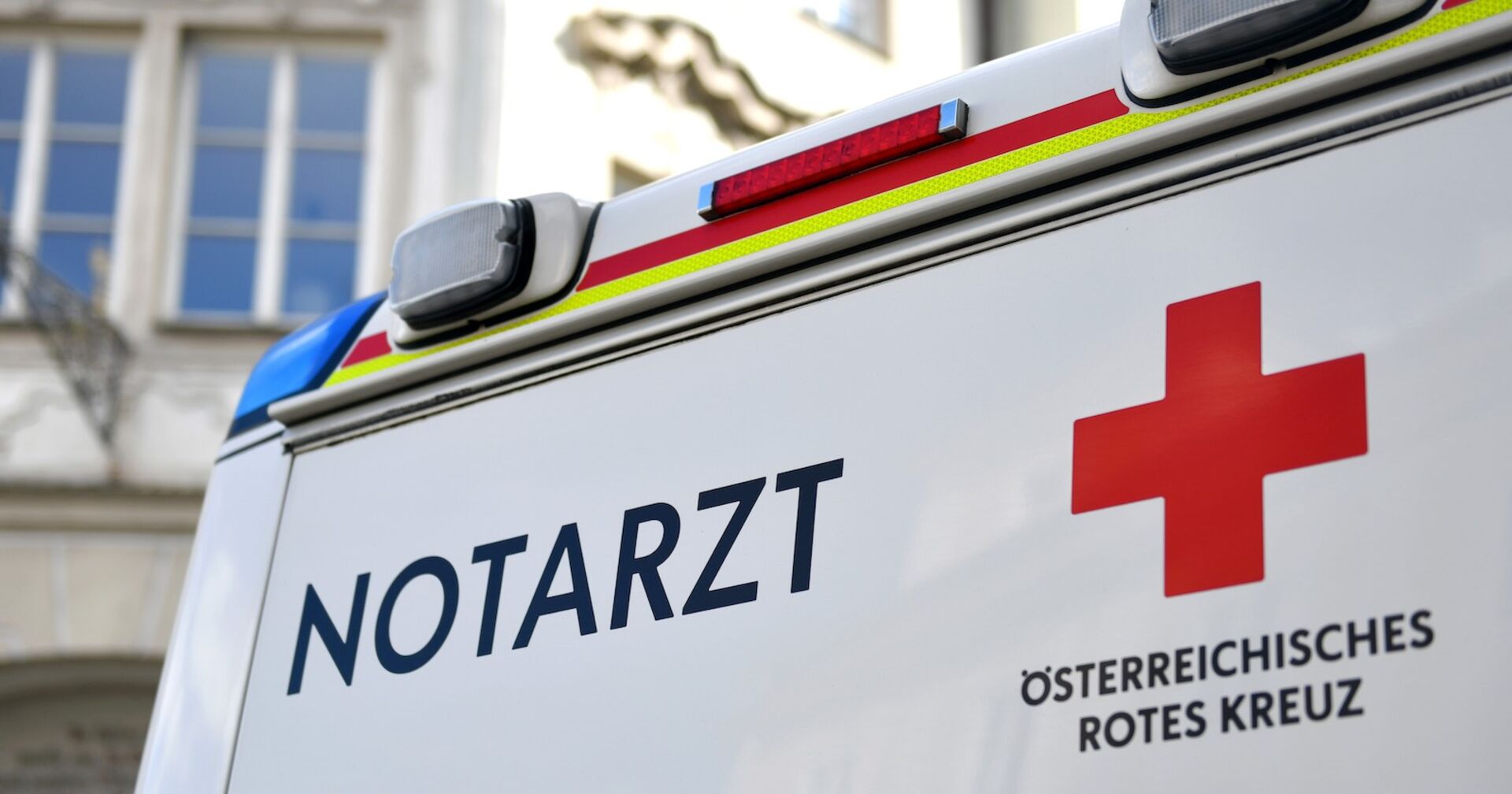 Ein österreichischer Notarzt-Wagen.
