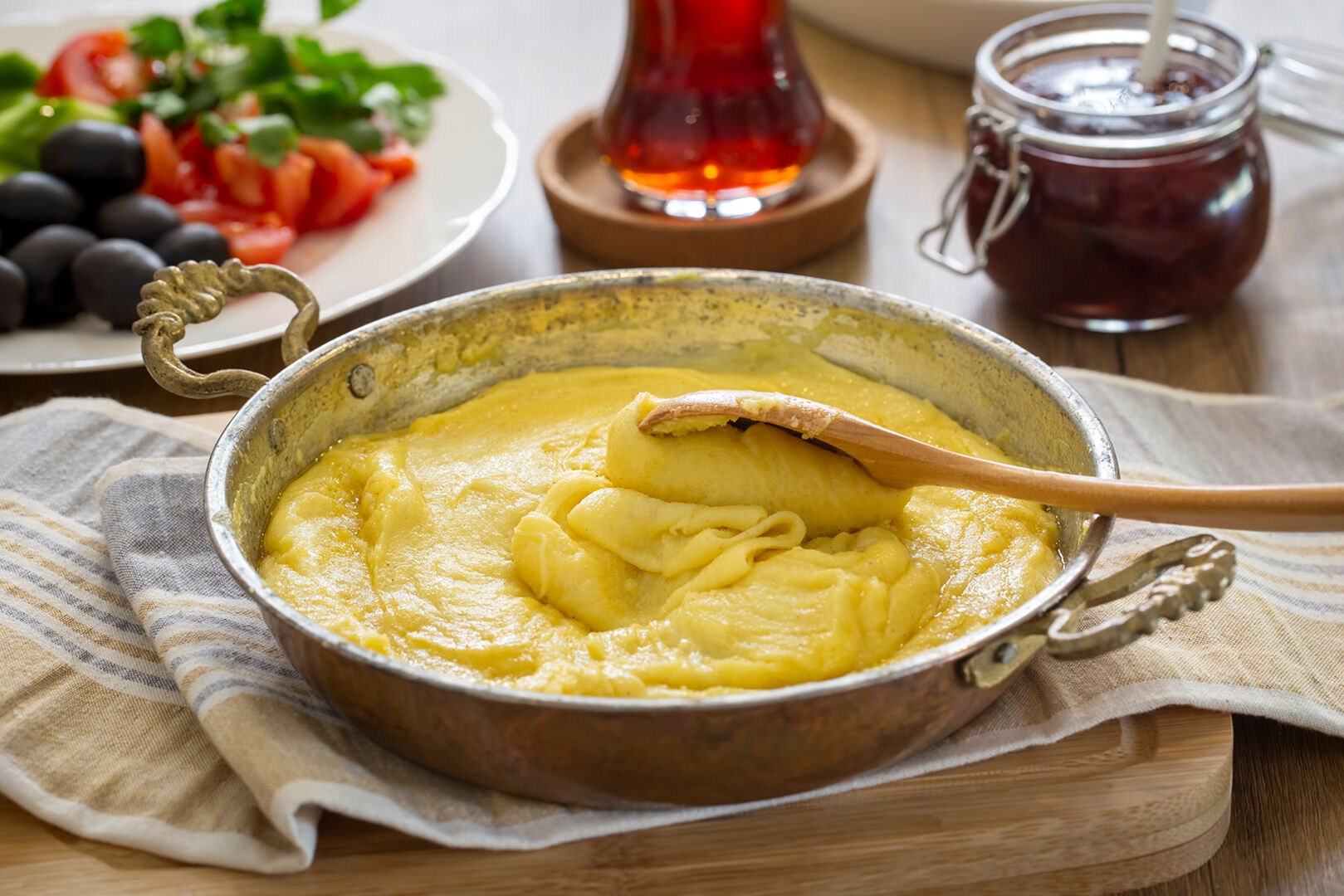 Polenta mit Gemüse | Credit: iStock.com/Esin Deniz