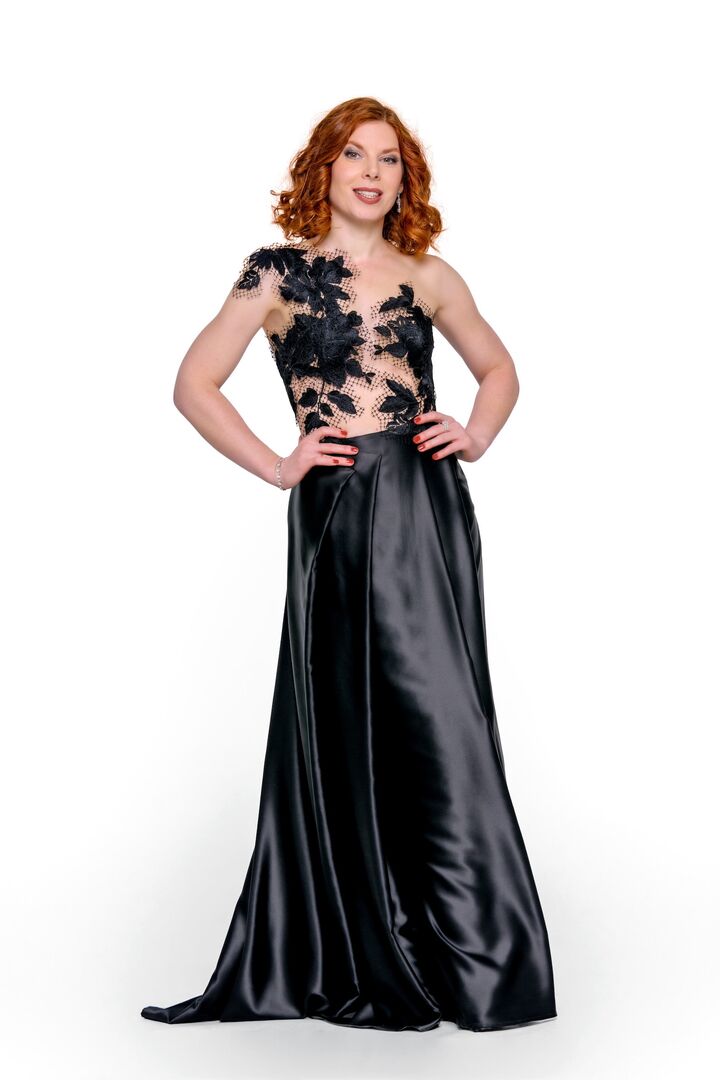 Teresa Vogl für den Opernball 2024.