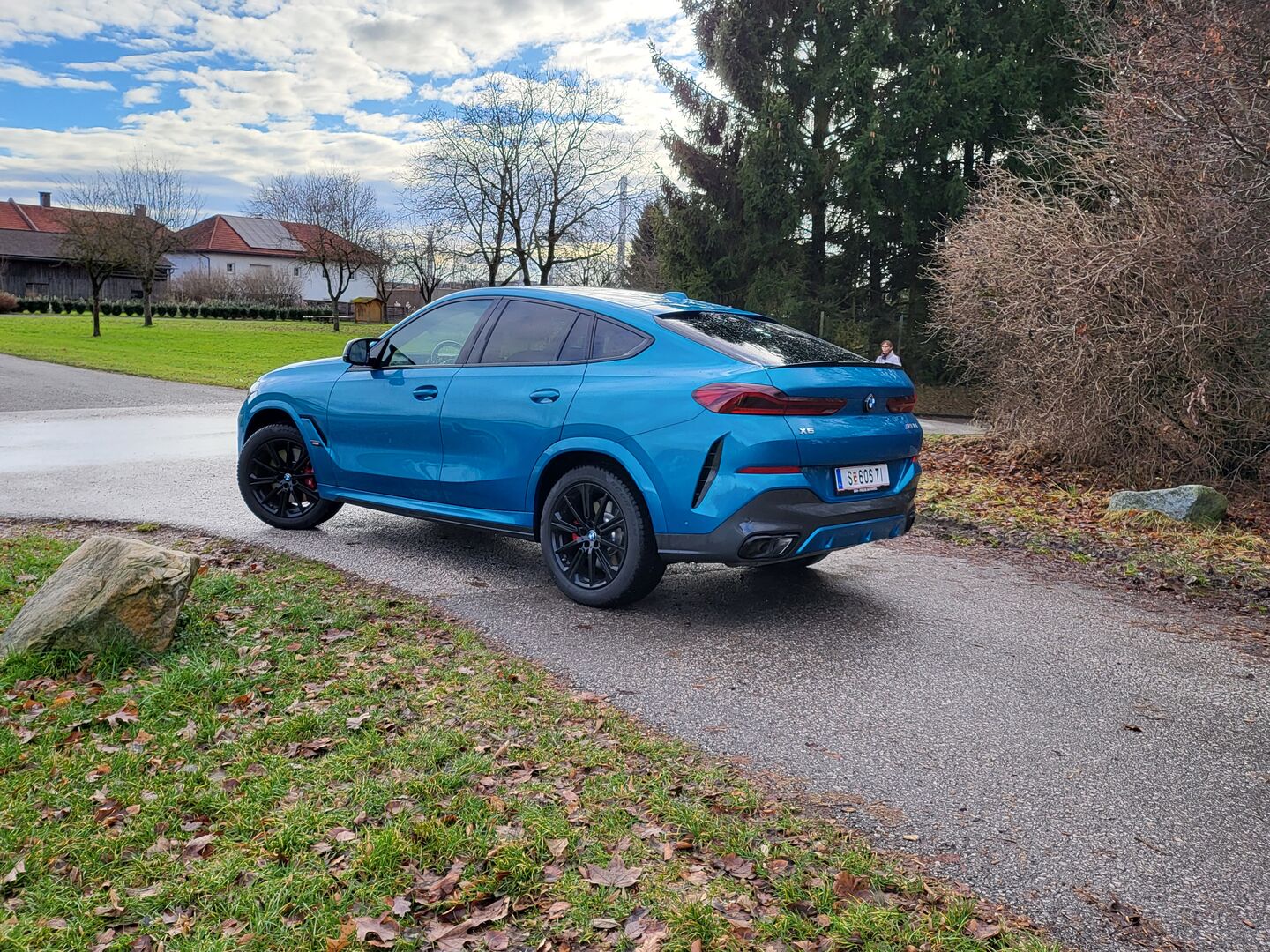 Der BMW X6 M60i verspricht mit seinen 530 PS Fahrvergnügen.