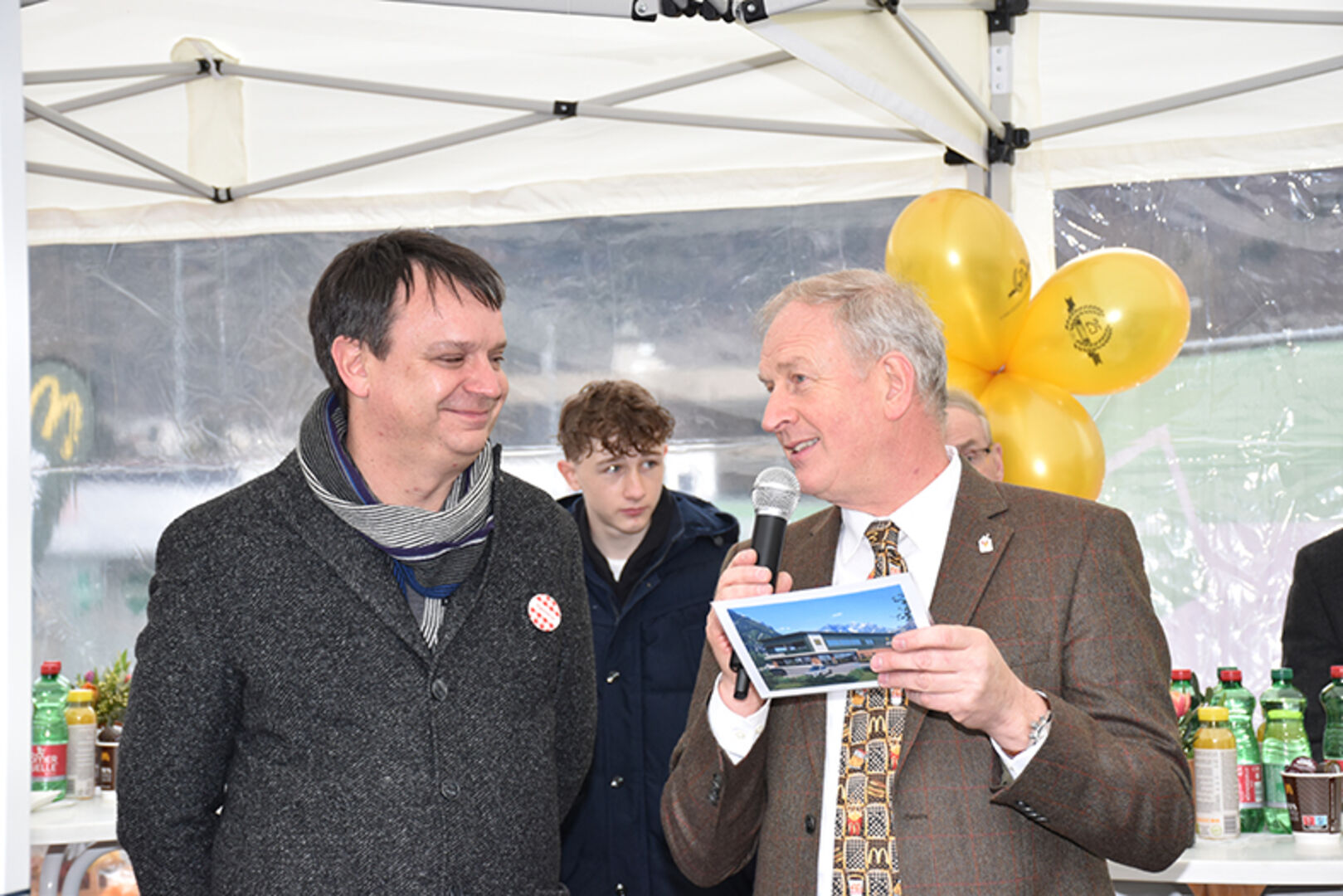 Philipp Tomaselli (Bauunternehmer Tomaselli Gabriel Bau) und Loek Versluis