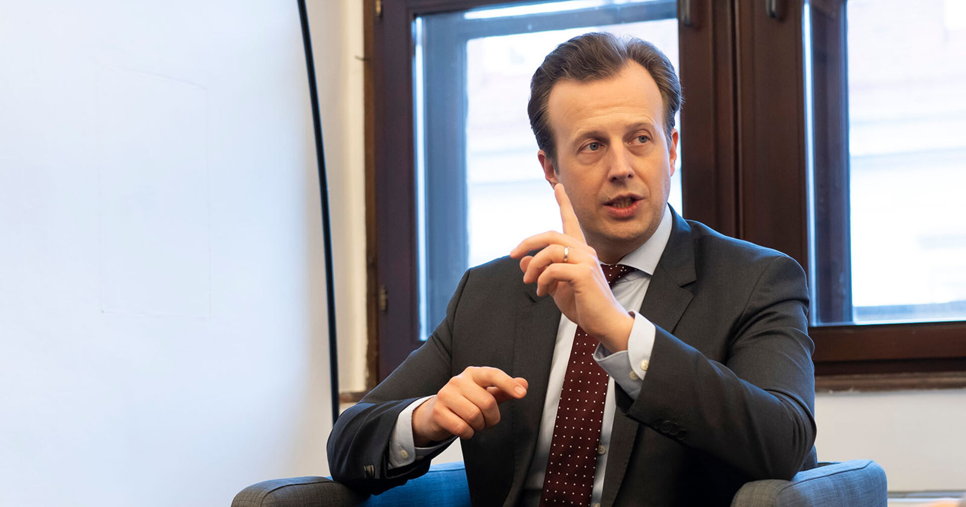 Landesrat Karlheinz Kornhäusl im Rahmen eines Interviews mit dem Weekend Magazin