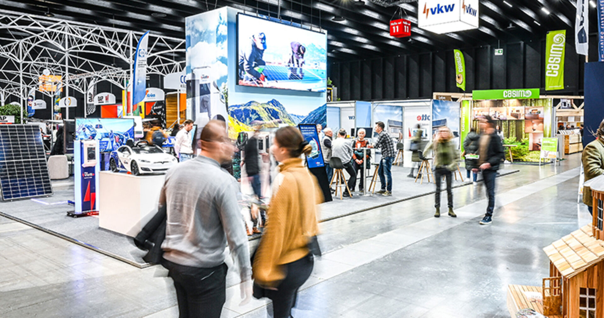 Die com:bau präsentiert unter dem Motto &quot;bautark&quot; innovative und nachhaltige Lösungen für das Bauen und Sanieren der Zukunft.