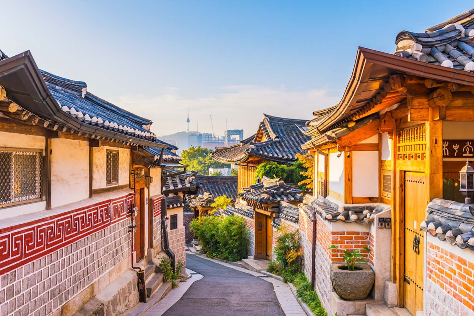 Hanok-Dörfer in Seoul | Credit: iStock.com/CJNattanai