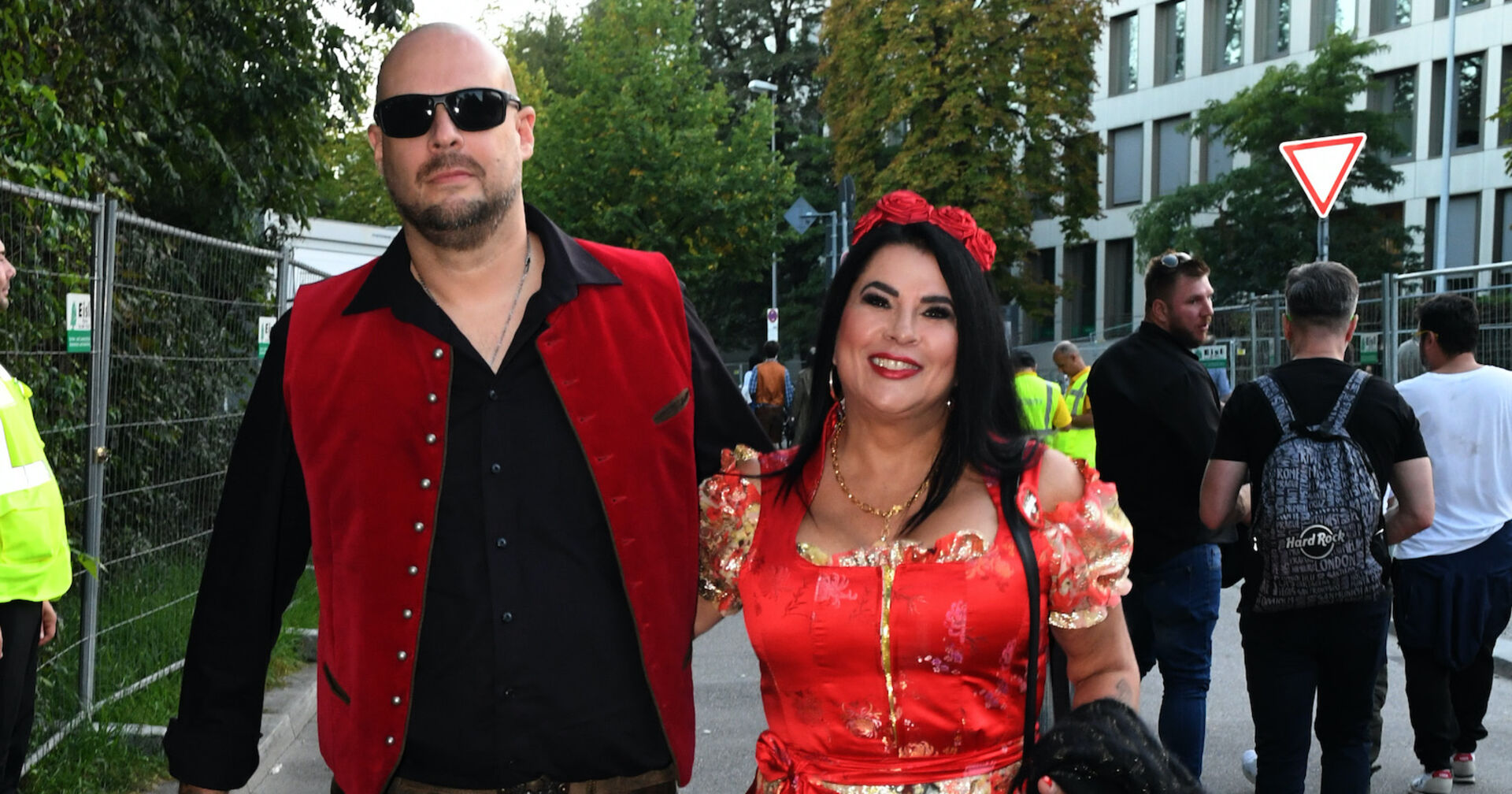 Iris Klein und Mister T. beim Oktoberfest.
