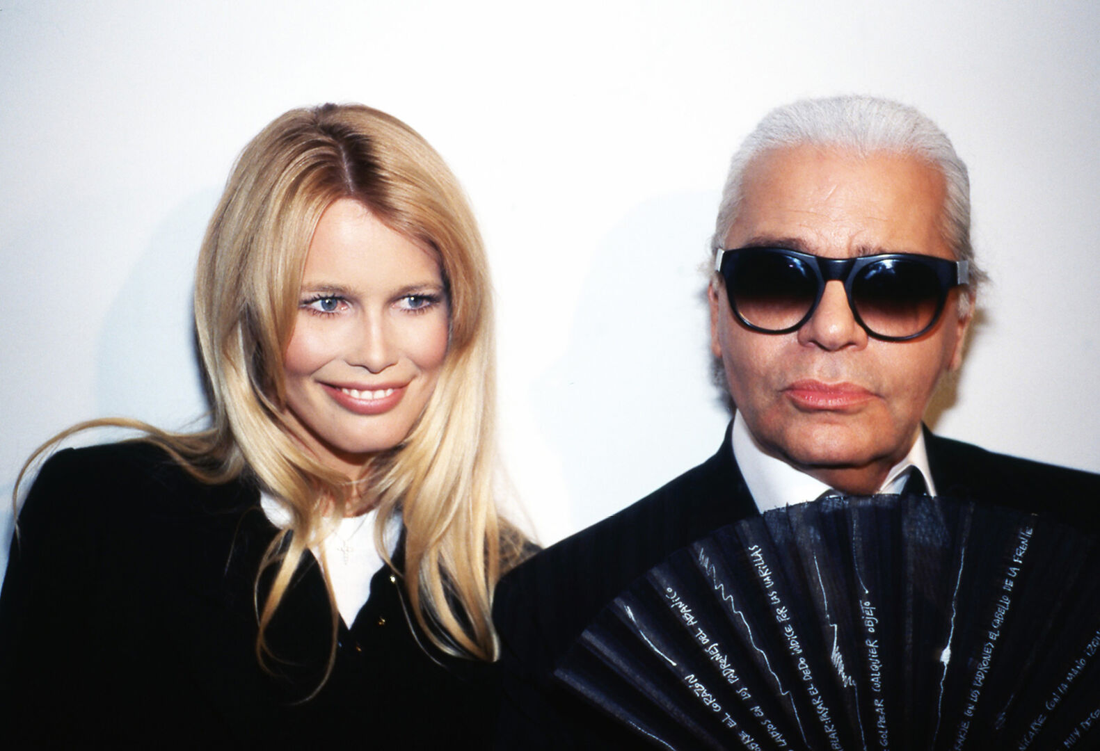 Karl Lagerfeld und Claudia Schiffer | Credit: Oscar Abolafia / Everett Collection / picturedesk.com