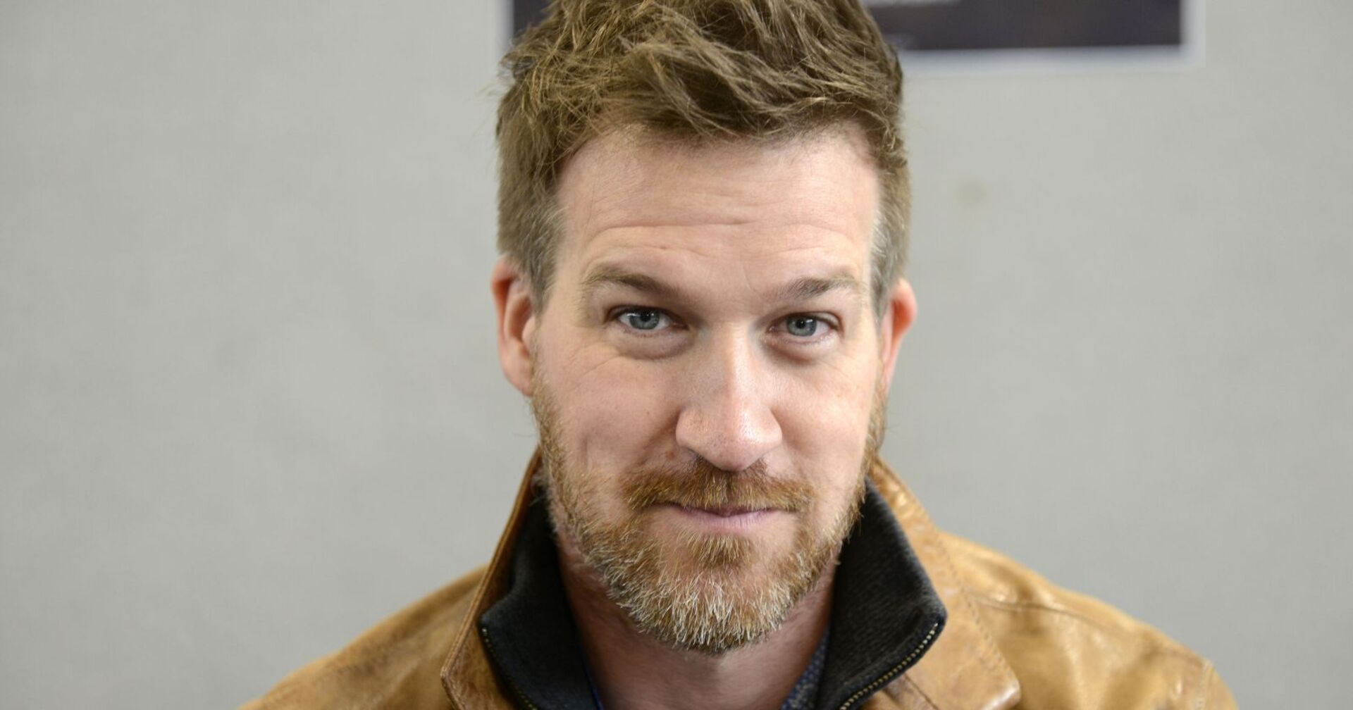 Porträtbild von Kenneth Mitchell