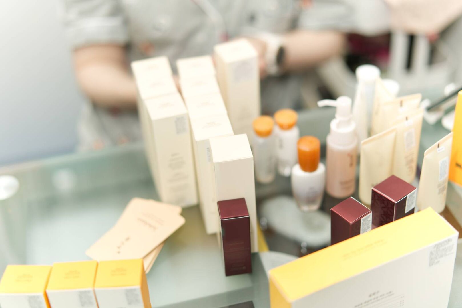 Koreanische Make-up-Verpackungen und Fläschchen