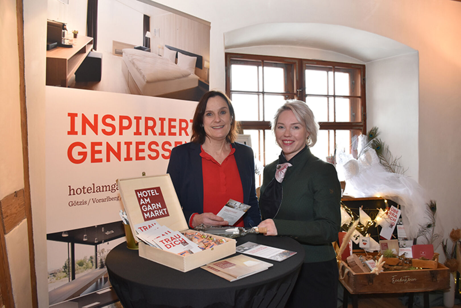 Petra Johler und Dorothea Gößler vom Hotel am Garnmarkt
