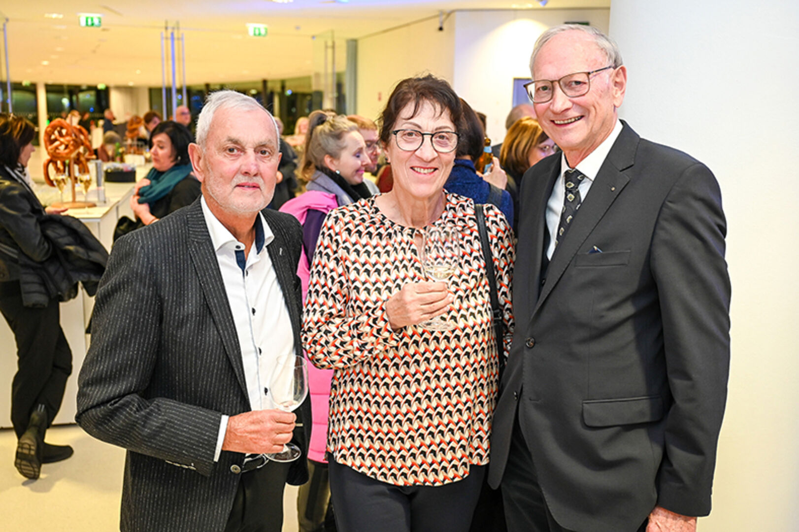 Kurt Ender (Klimatechnik) mit Christine Bale und Jodok Simma (Vors.  Aufsichtsrat Hypo Vorarlberg) (v. li.)