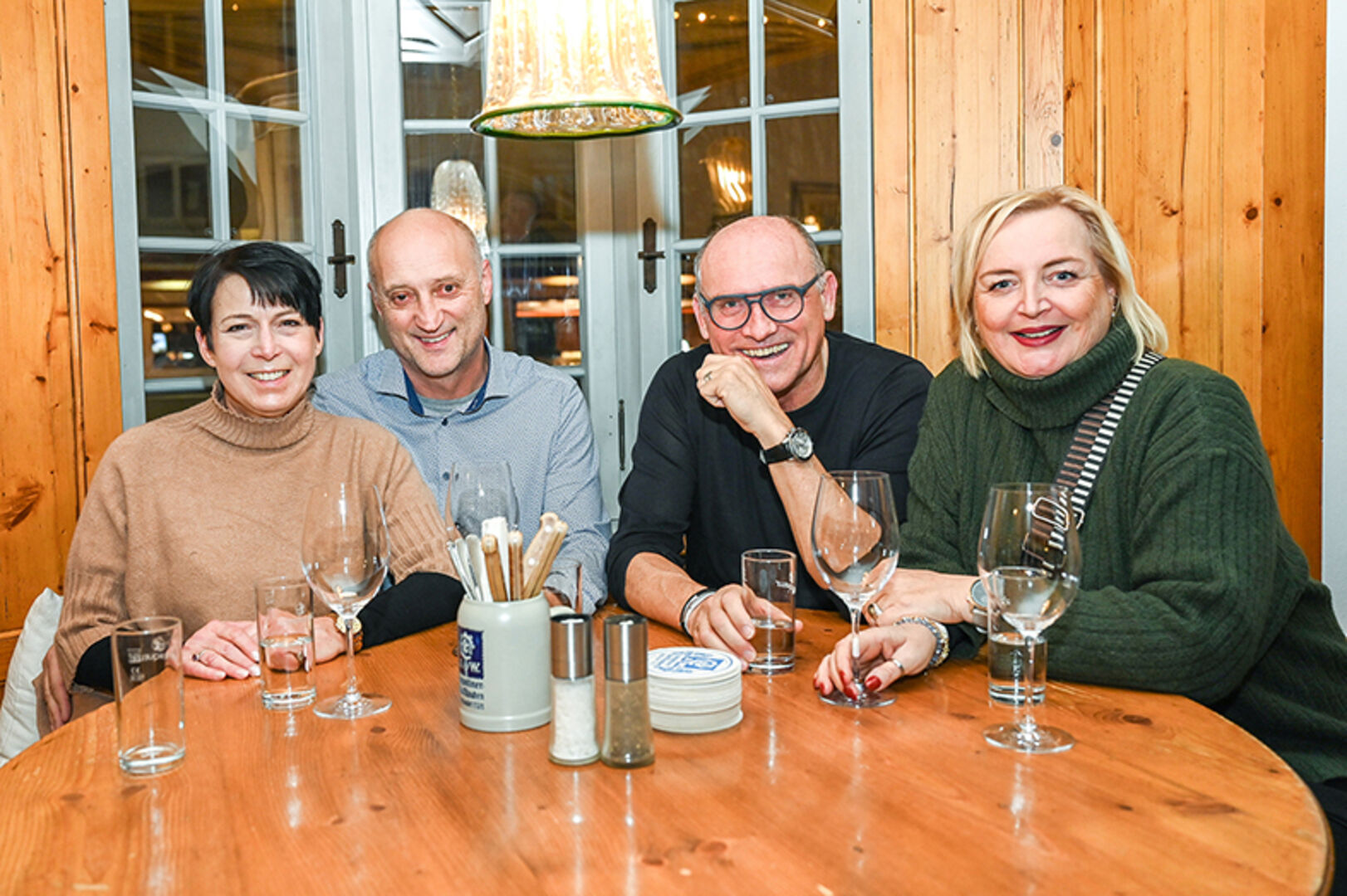 Dagmar und Christian Schneider (Kremmel &amp; Schneider Lustenau), Ludwig Greisel (ProRent) und Monika Vonbank (v. li.)