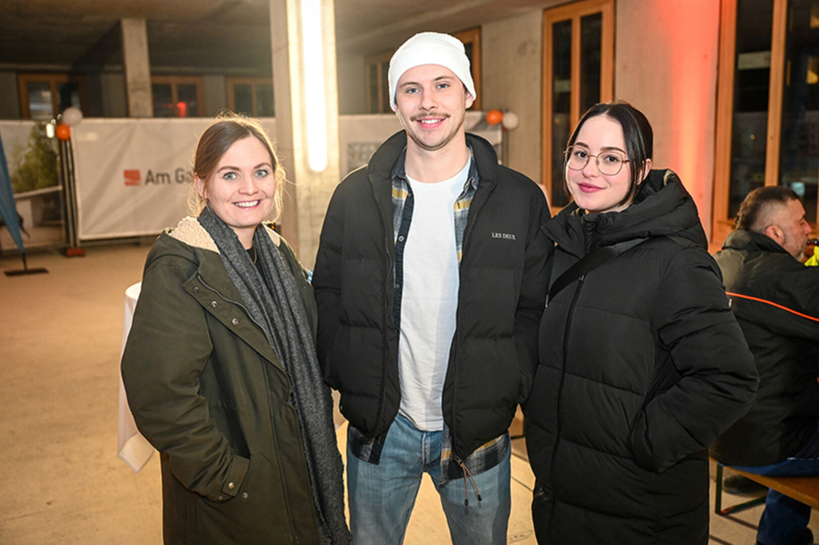 Conny Heindl (Standortmanagement Am Garnmarkt), Norman Giesinger und Lorena Erath (erste Wohnungsmieter am Garnmarkt 17)