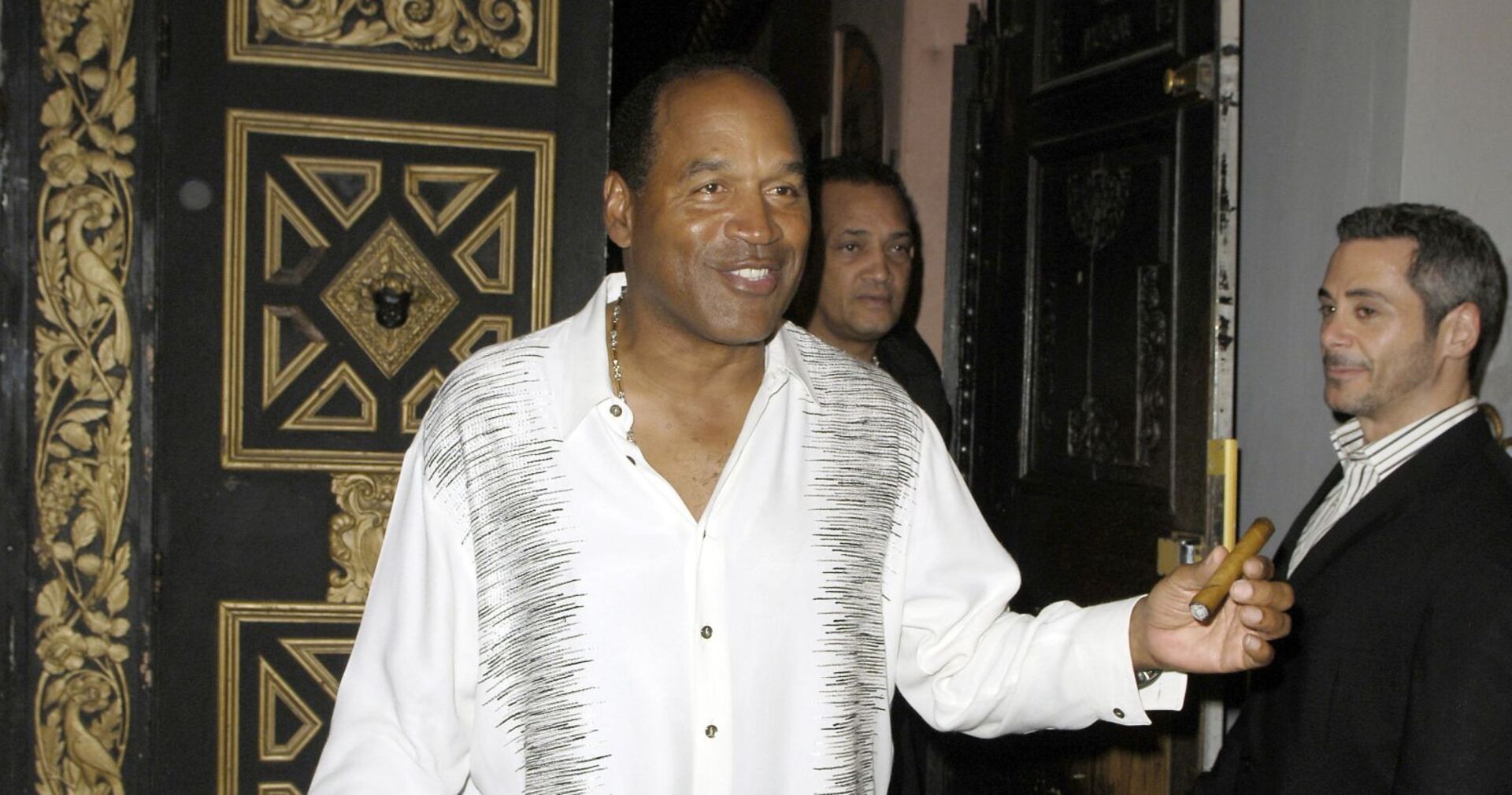 O.J. Simpson bei einer Party.