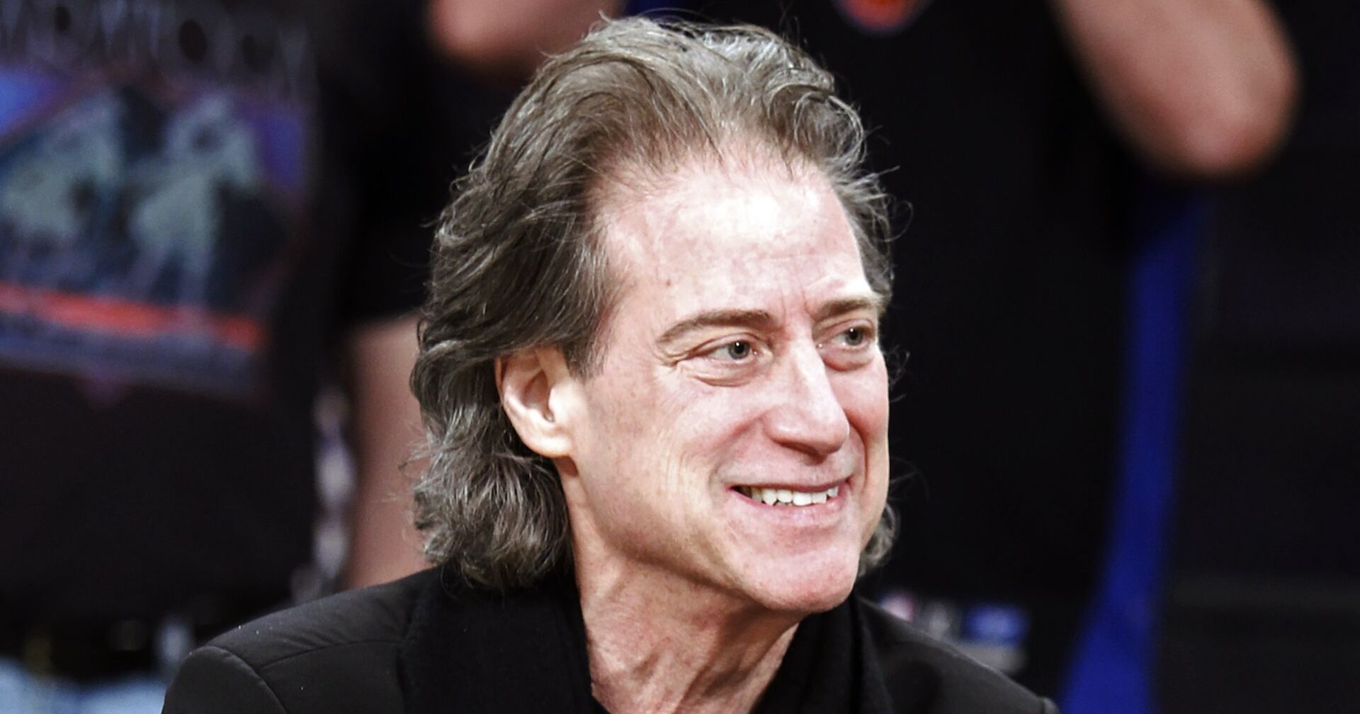 Richard Lewis bei einem NBA-Basketballspiel im Jahr 2012