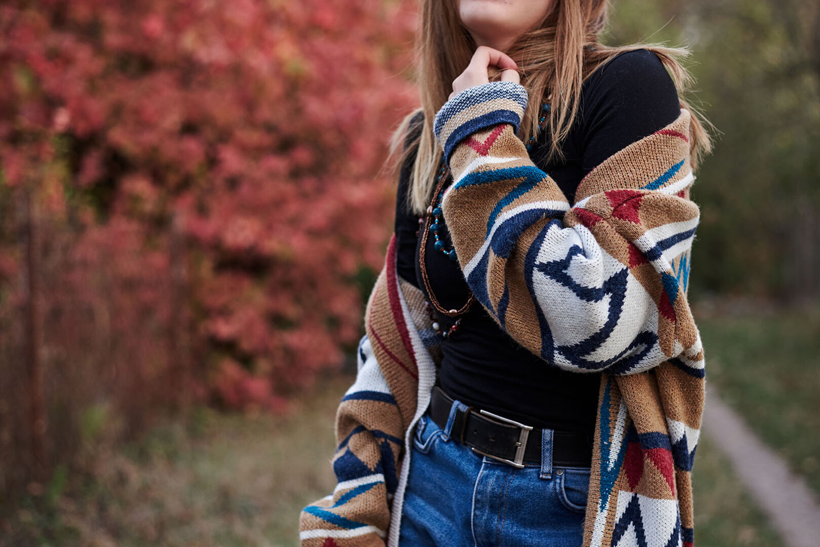 Frau mit Strickjacke | Credit: iStock.com/Martseniuk
