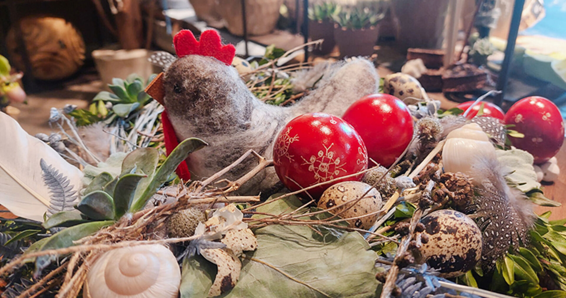 Reichlich Deko- und Geschenksideen beim Ostermarkt in Bludenz.