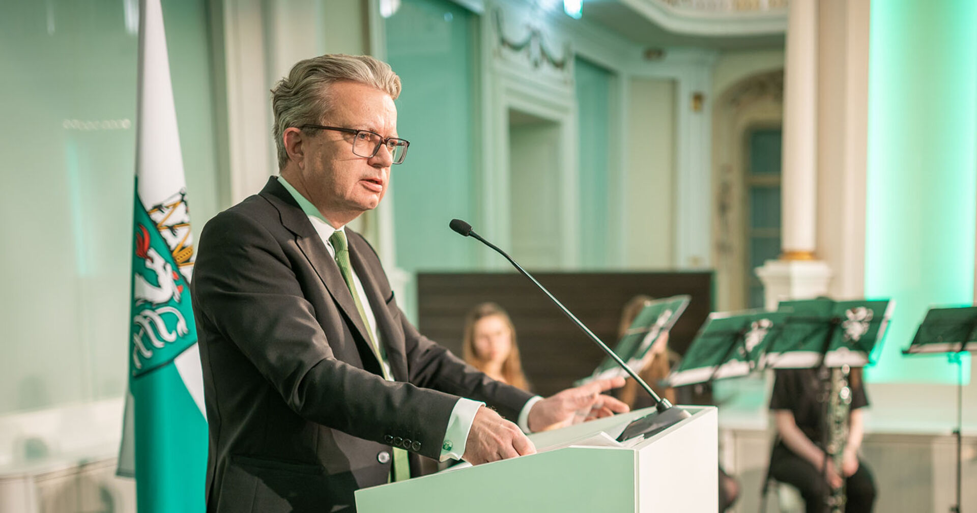 Landeshauptmann Christopher Drexler im Rahmen seiner Steiermarkrede in der Aula der Alten Universität in Graz.