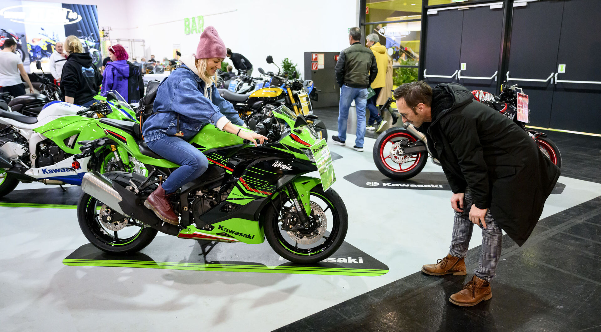 Grünes Motorrad auf der MotionExpo2024 in Graz