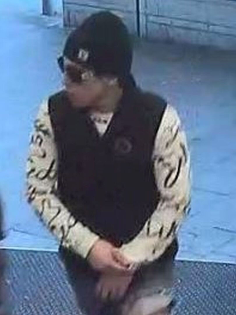 Fahndungsfoto des verdächtigen Mannes.