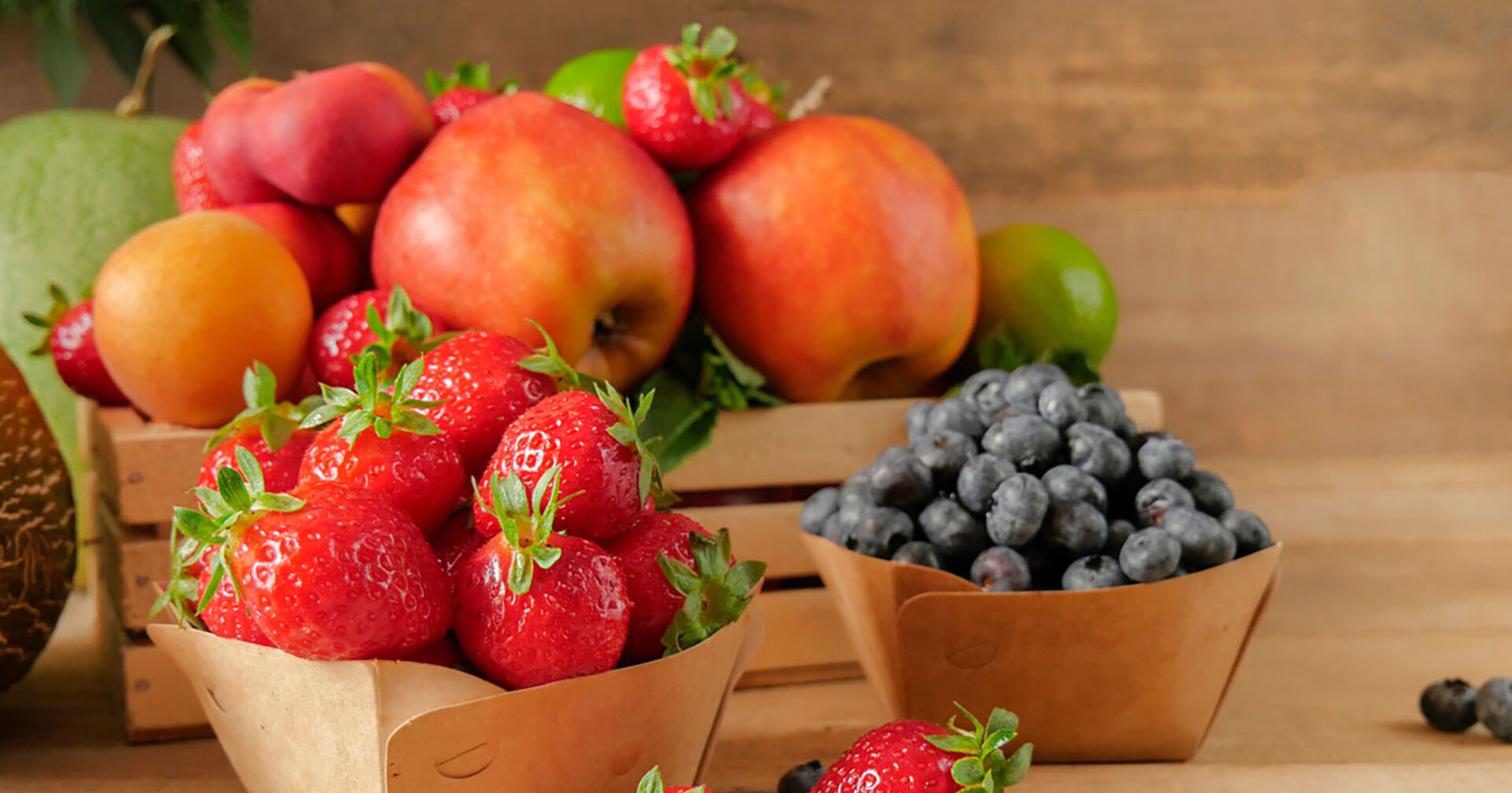 Obstkorb auf einem Tisch | Credit: iStock.com/Dziuba Volodymyr