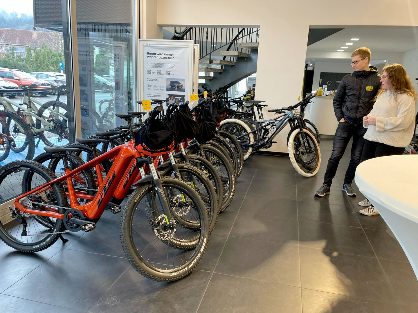 Große Auswahl an den neuesten Bikes 2024 von Simplon, KTM und Riese &amp; Müller.