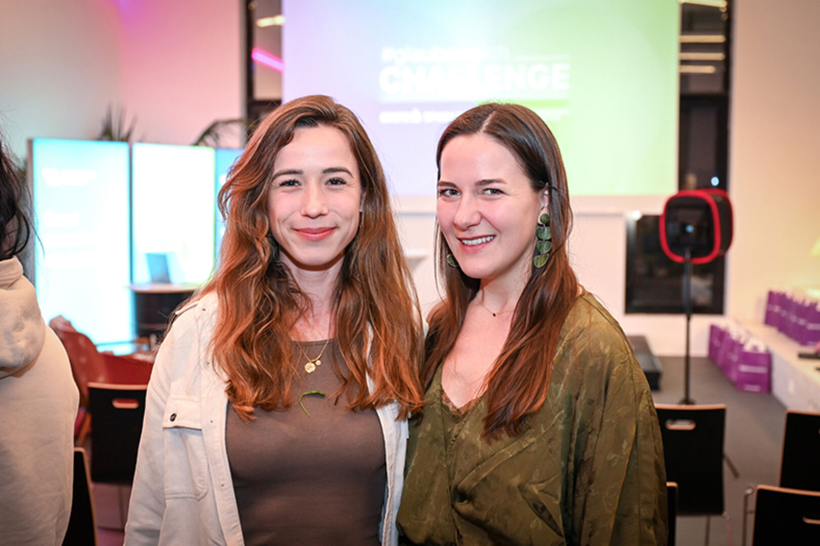 Julia Gerber und Antonia  Rinesch (beide Trending Topics) (v. li.)