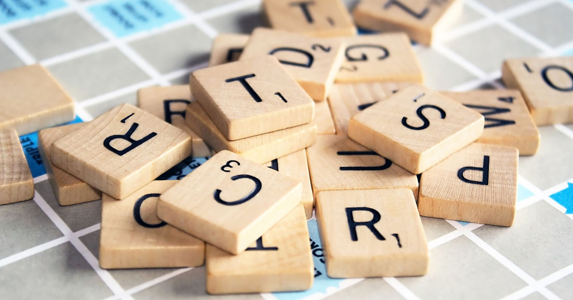Scrabble Buchstaben | Credit: iStock.com/Rena-Marie