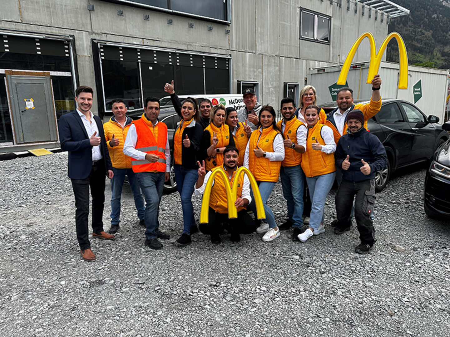 Das McDonald’s Vorarlberg Team: Große Vorfreude auf die baldige Restauranteröffnung.